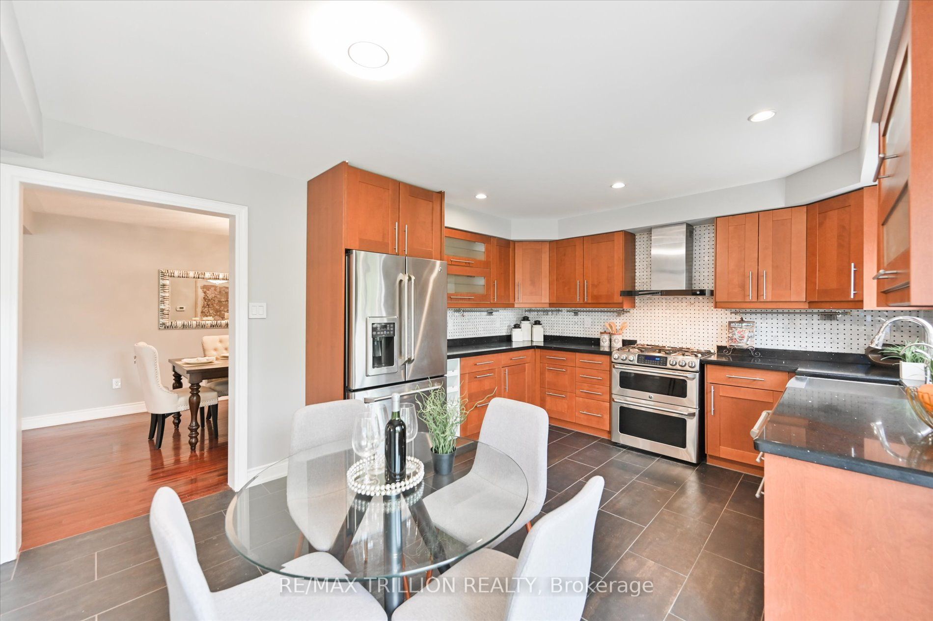 611 Staines Road Property Photo 17