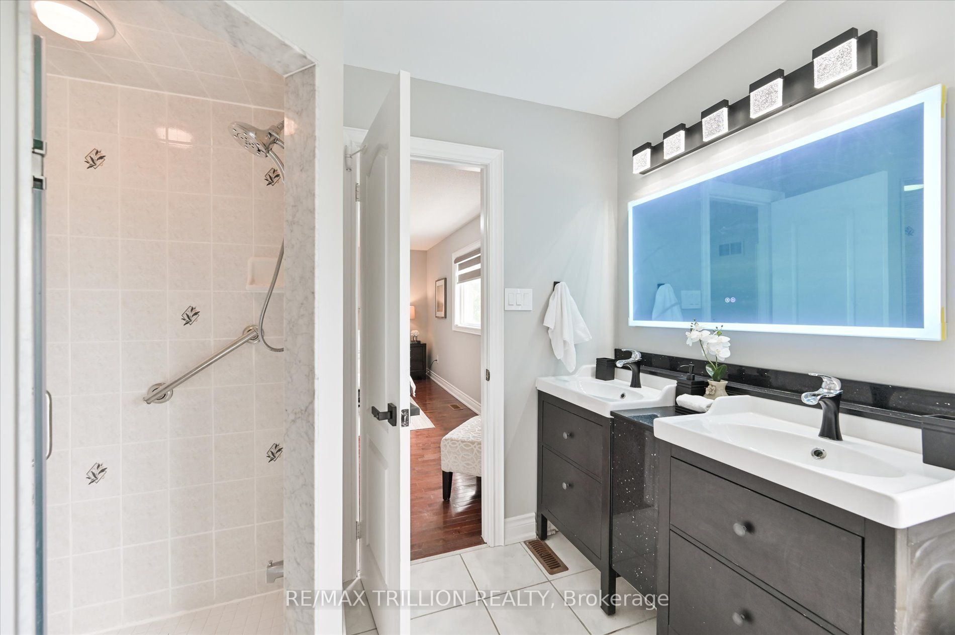 611 Staines Road Property Photo 25