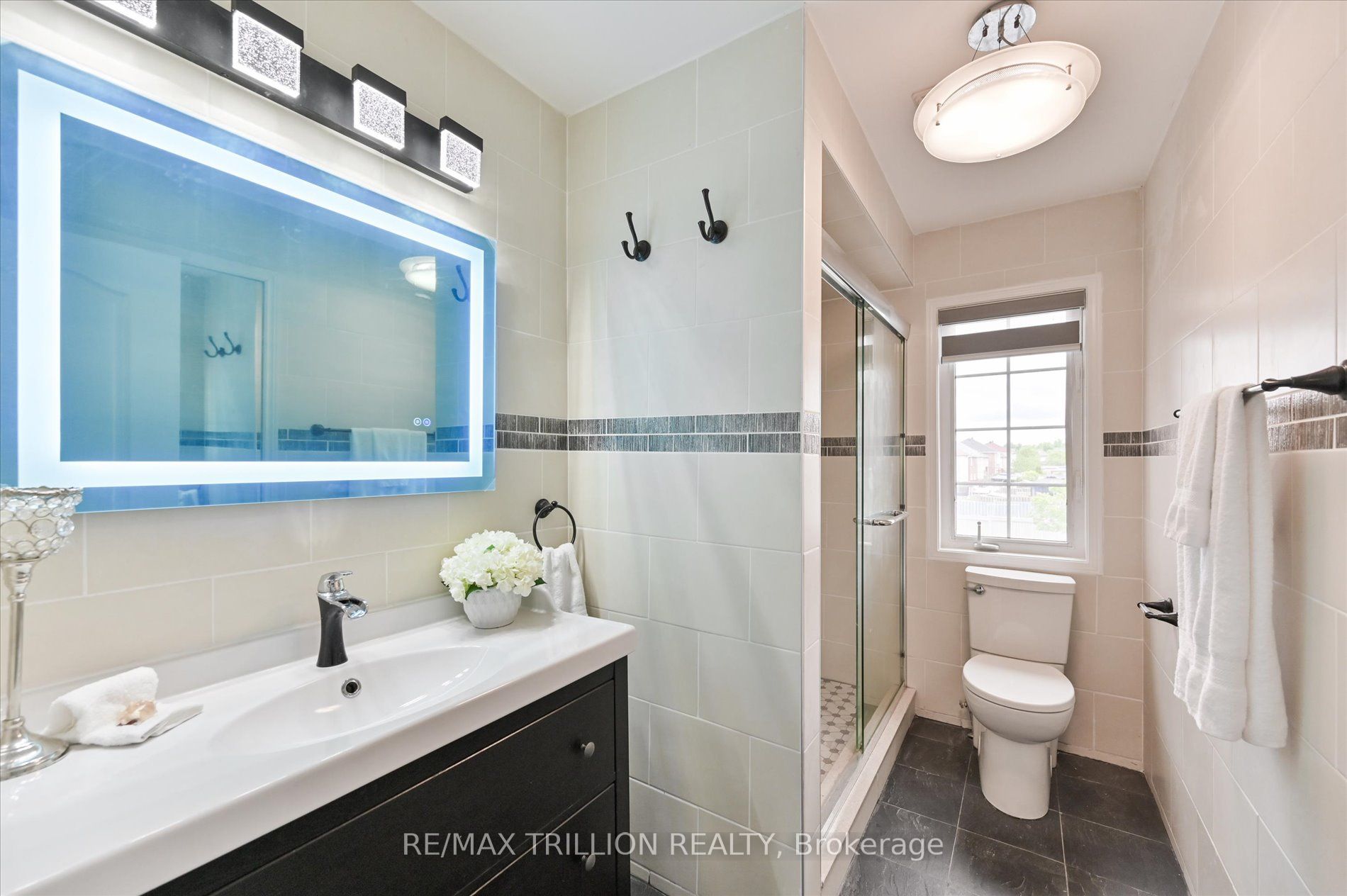 611 Staines Road Property Photo 29
