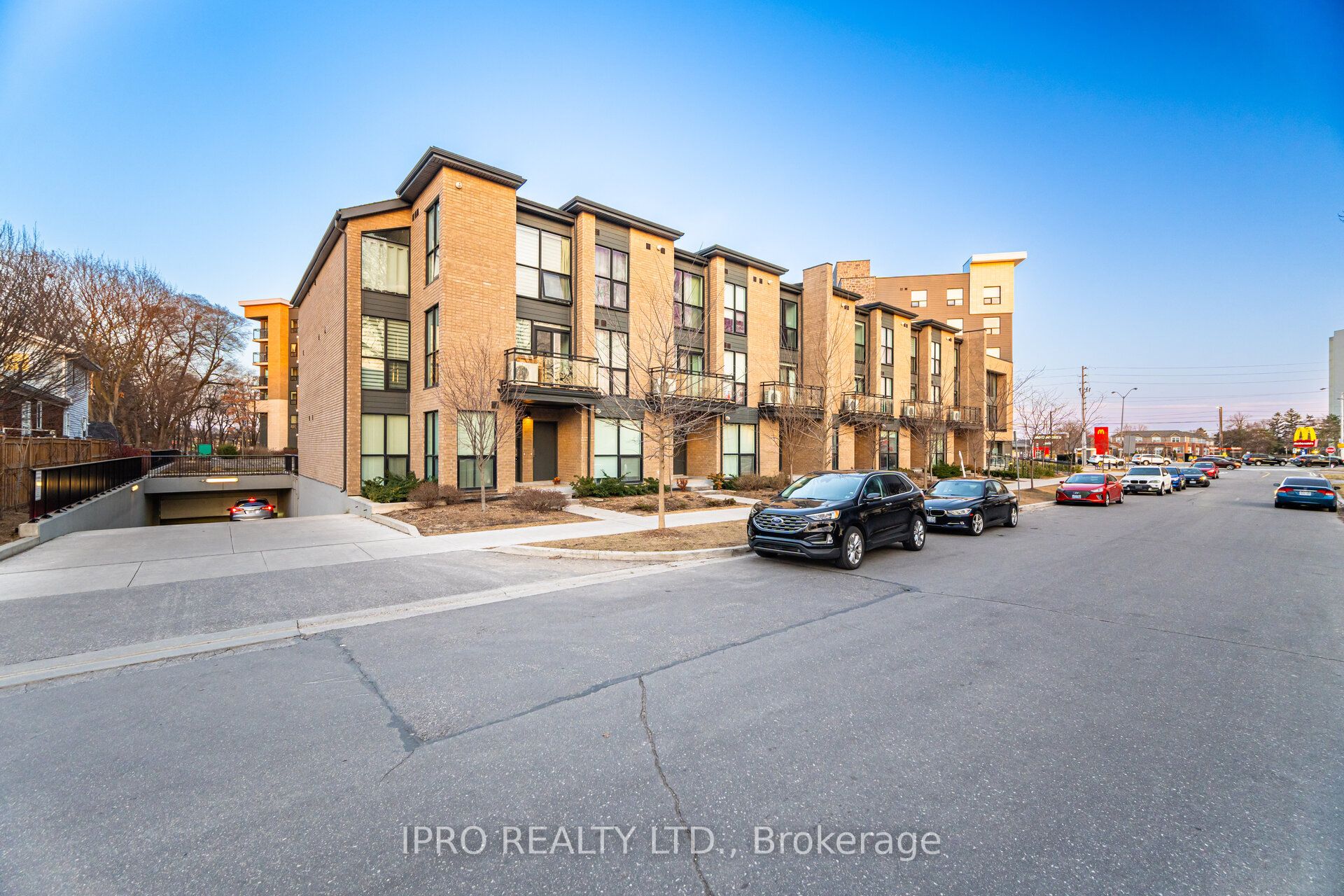 #101 - 1 Falaise Road Property Photo
