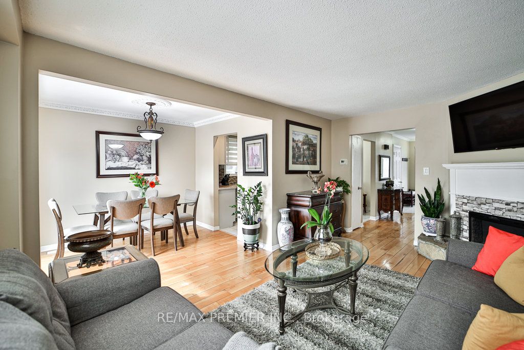 55 Loscombe Drive Property Photo