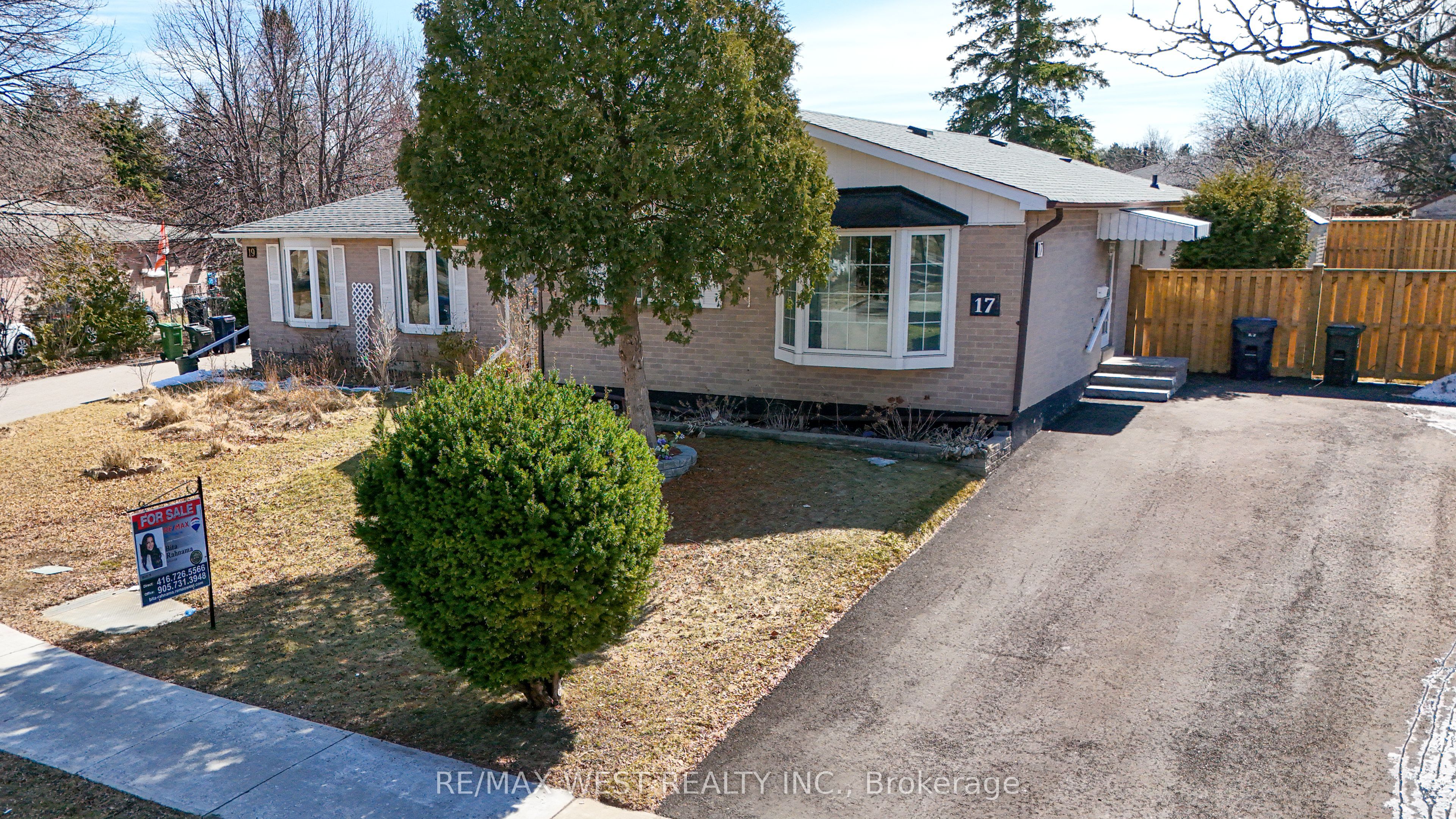 17 Tillbrook Court Property Photo