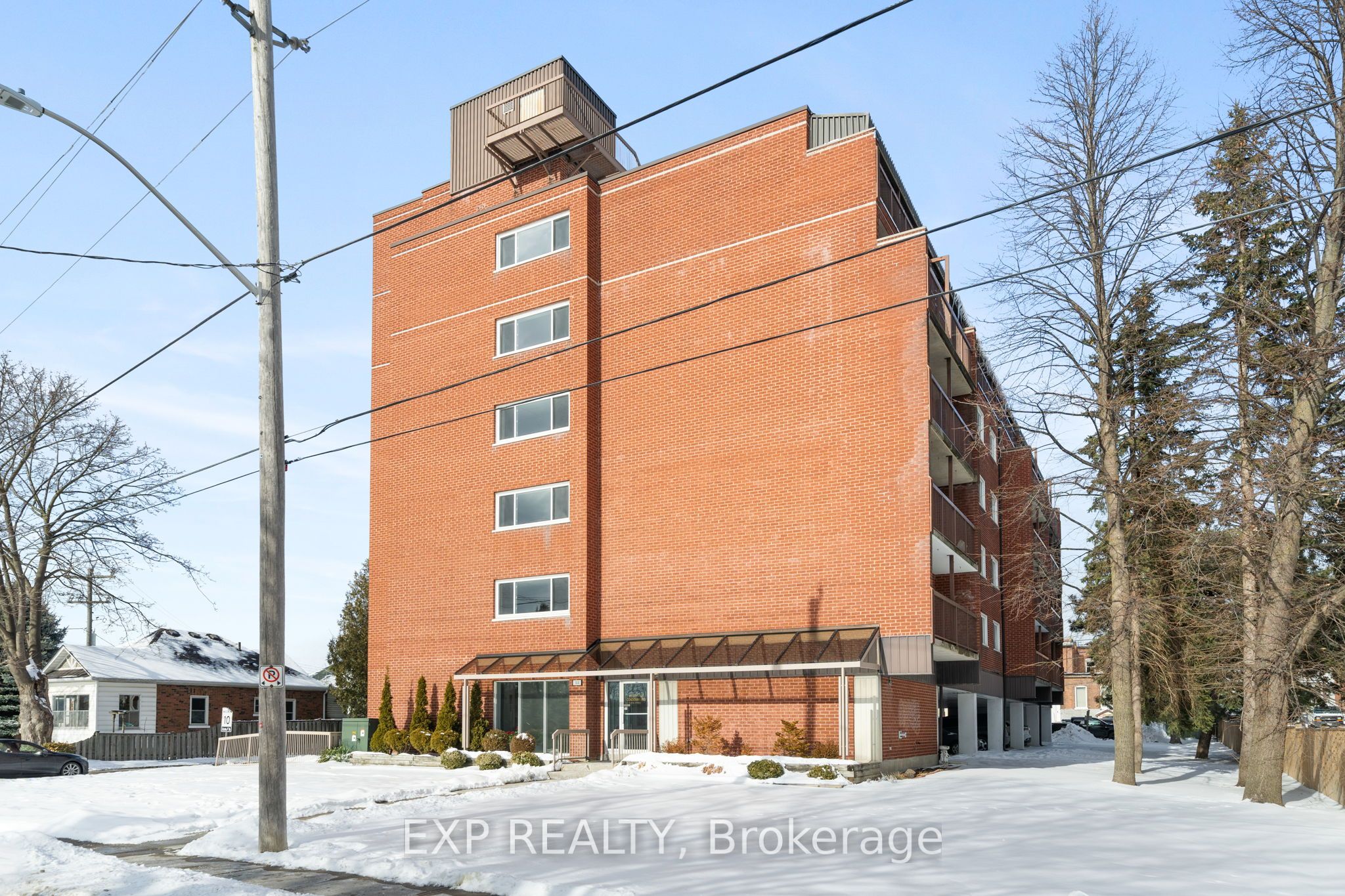 #302 - 144 Queen Street Property Photo