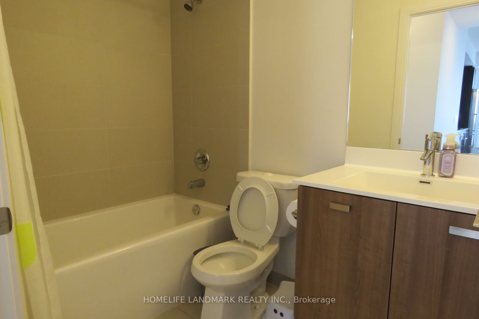 #3103 - 255 Village Green Square Property Photo 13
