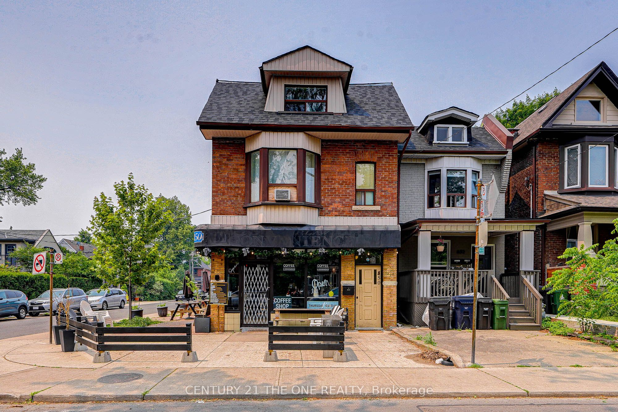 #ground - 850 Carlaw Avenue Property Photo 1