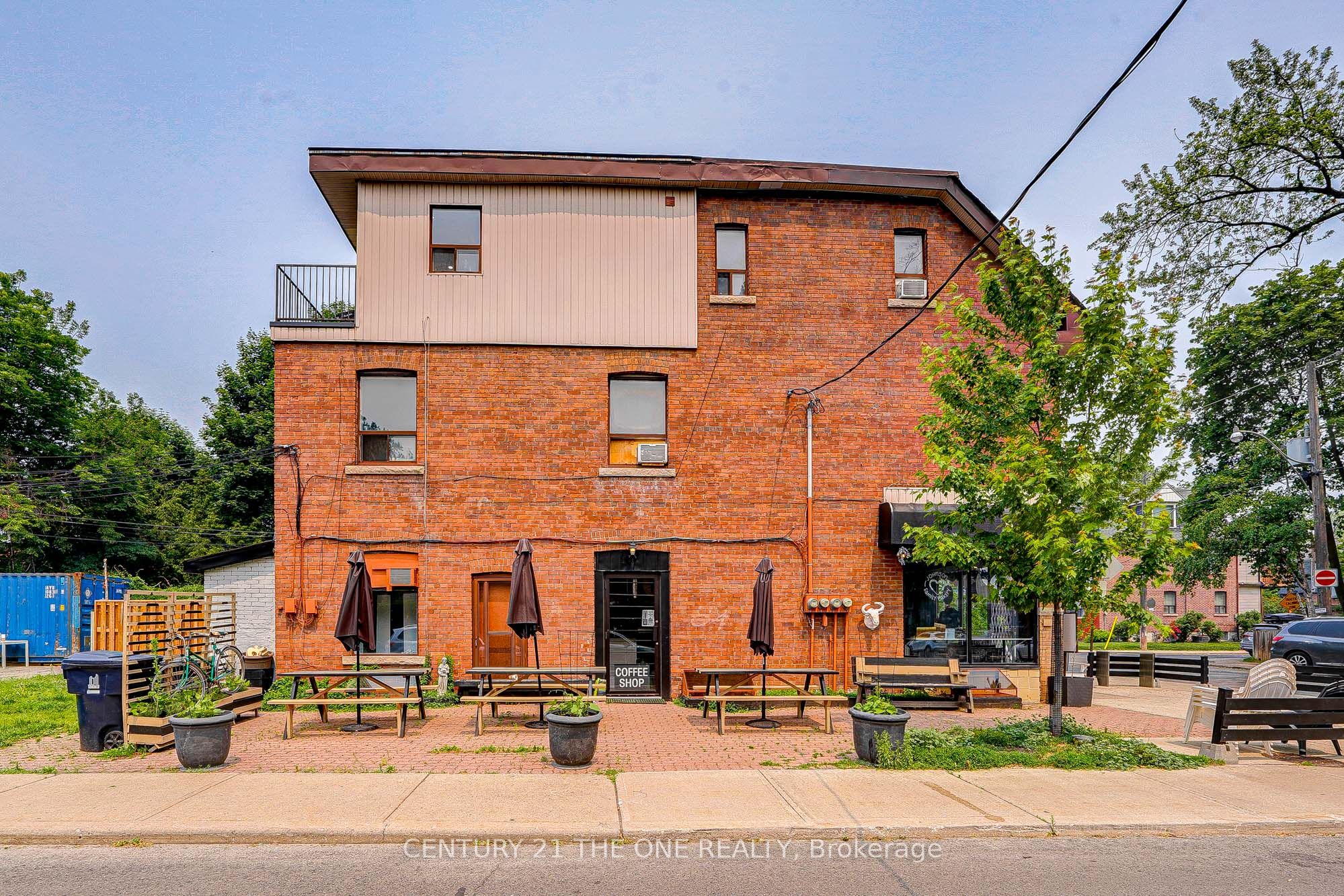 #ground - 850 Carlaw Avenue Property Photo 5