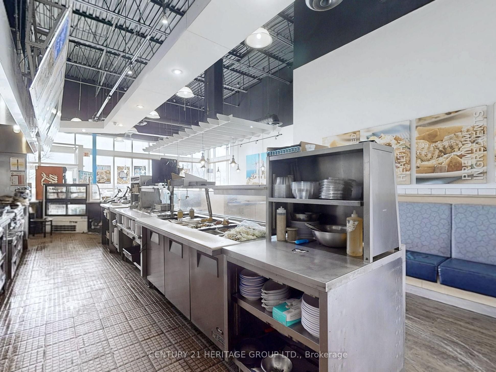 6015 Steeles Avenue Property Photo 19
