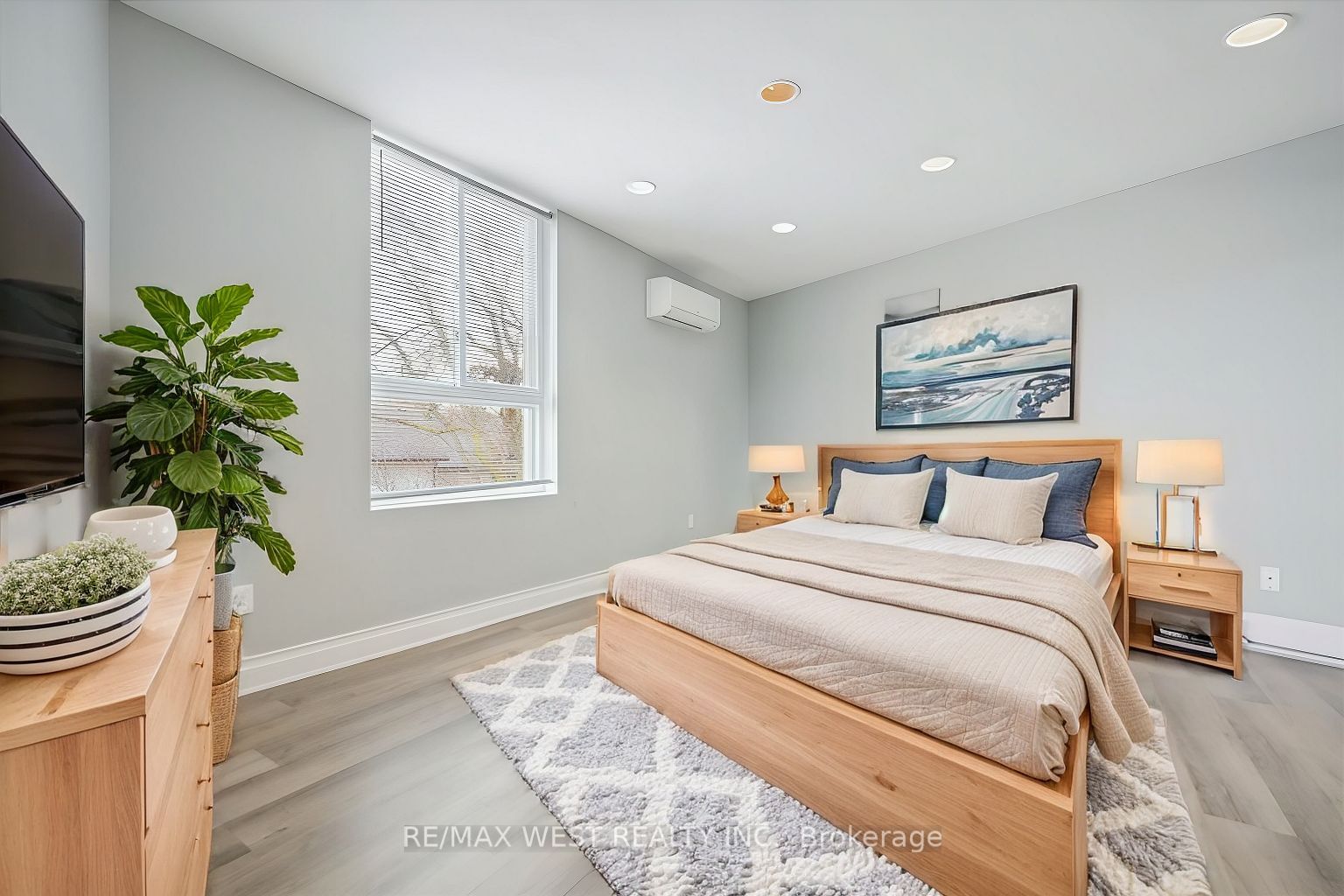 1408 Kingston Road Property Photo 5