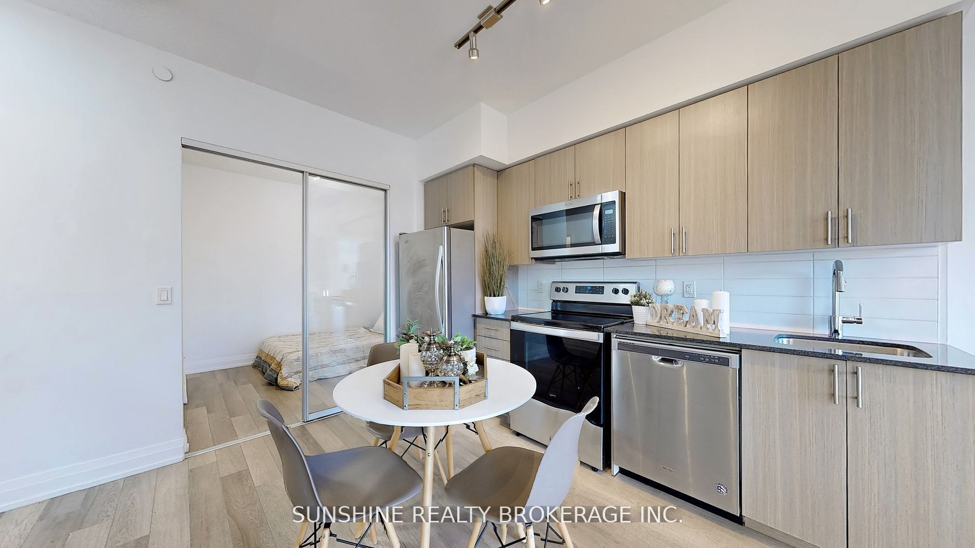 #522 - 3121 Sheppard Avenue Property Photo 17
