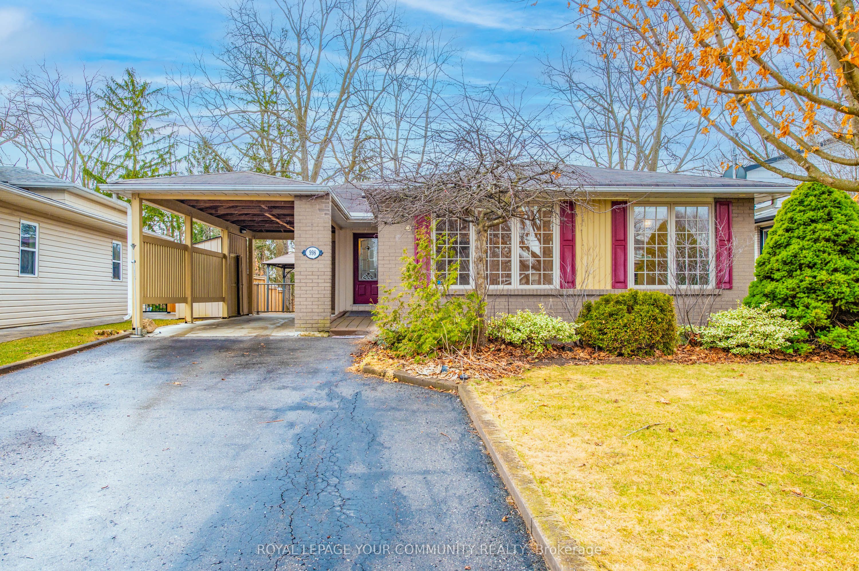 998 Vistula Drive Property Photo