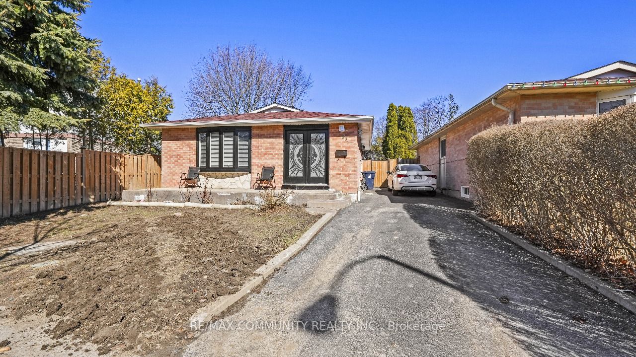 63 Winstanly Crescent Property Photo