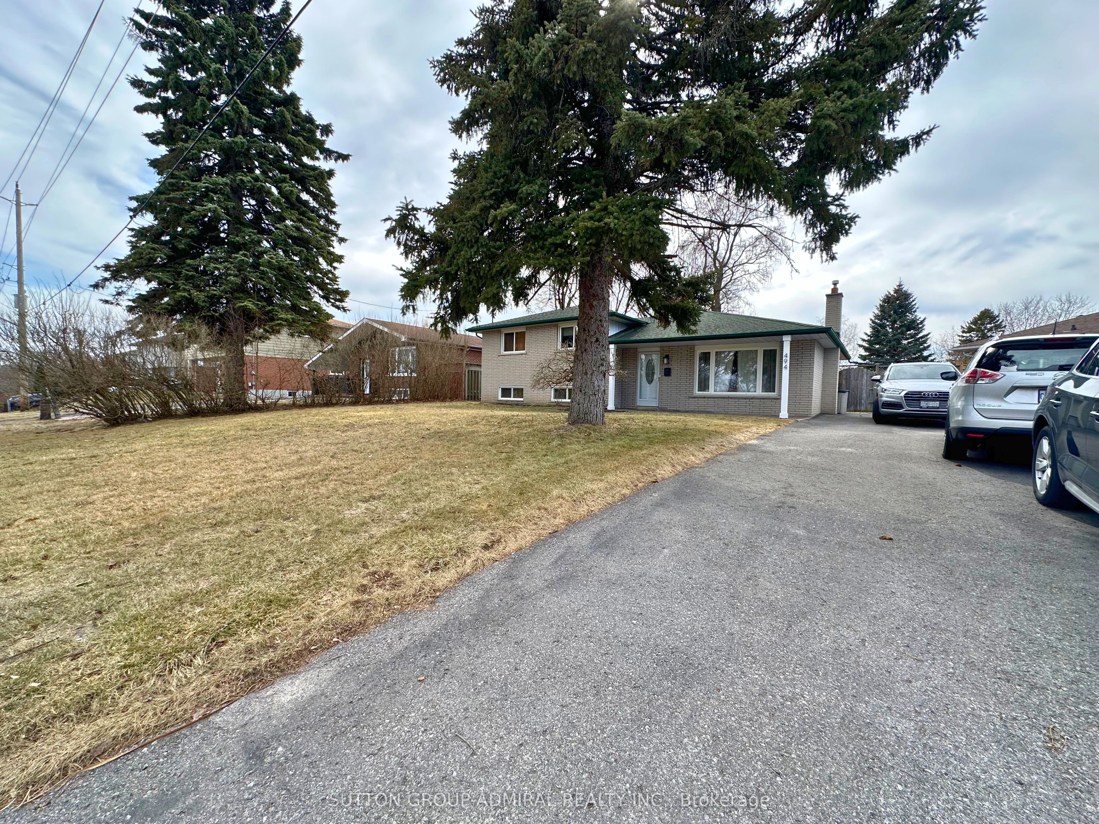 494 Oshawa Blvd N Property Photo