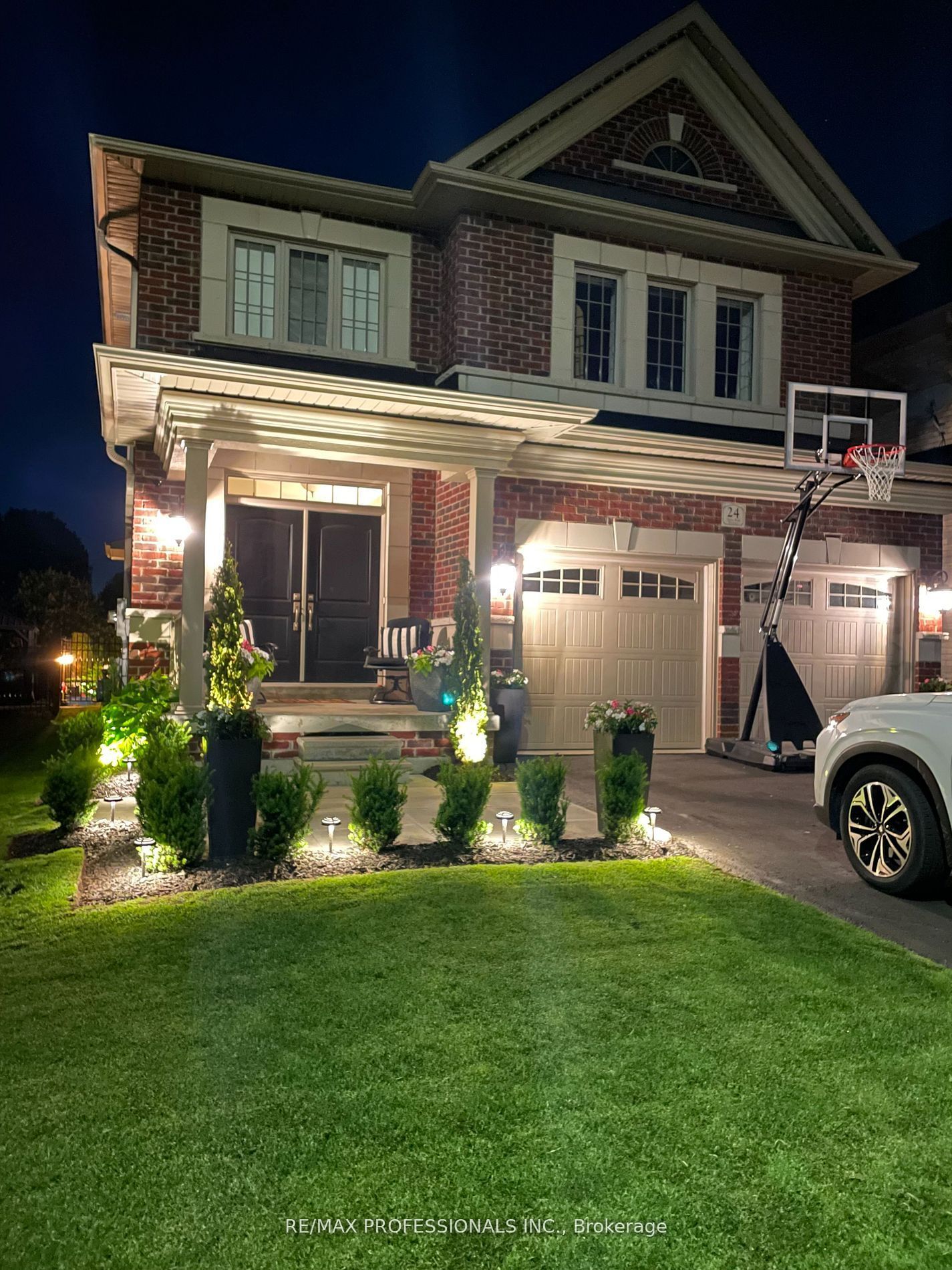 24 Serene Court Property Photo
