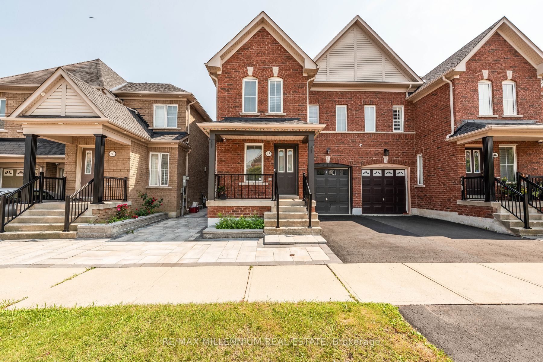 #upper - 48 Carpendale Crescent Property Photo