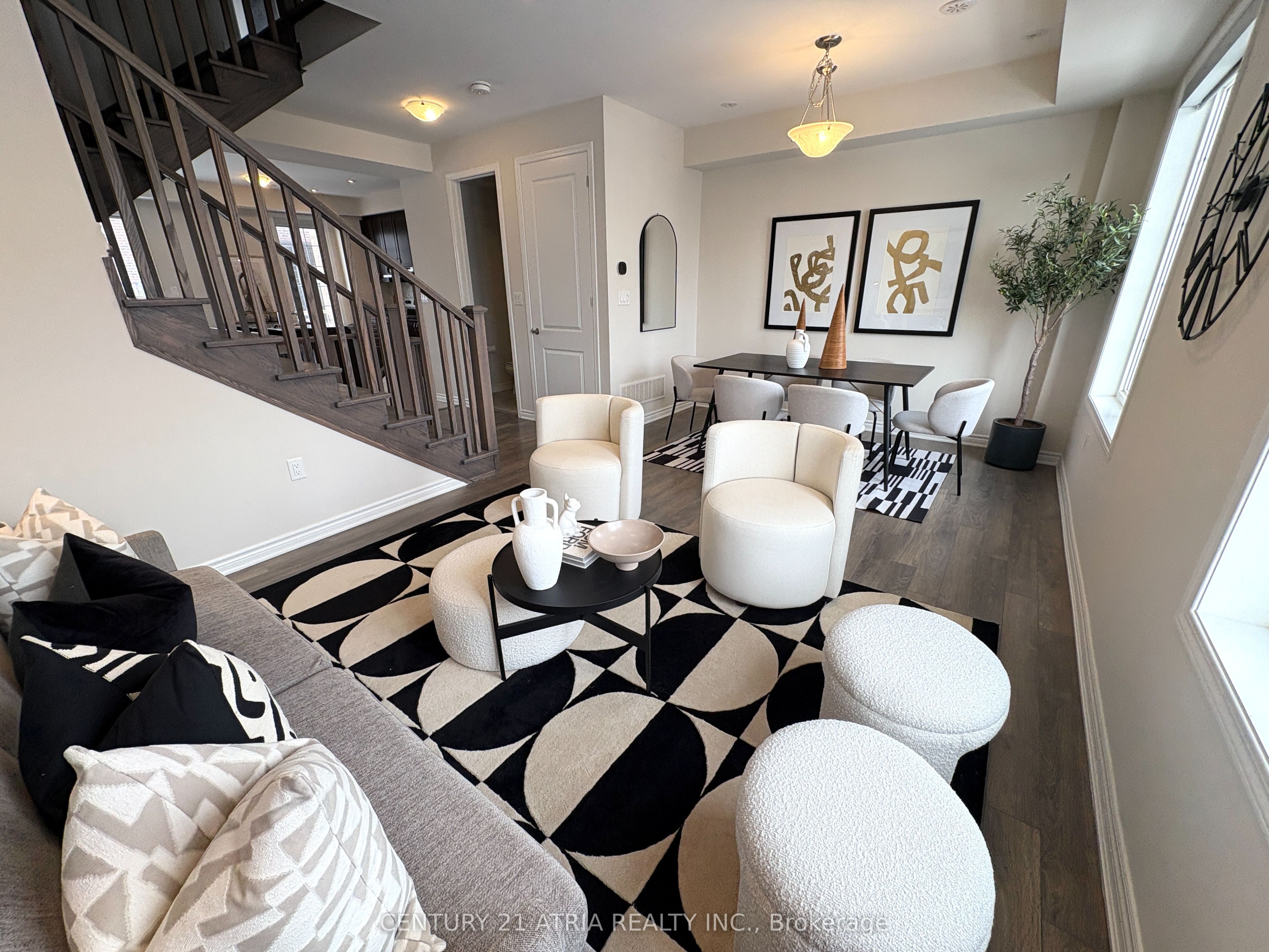 3340 Thunderbird Promenade Property Photo
