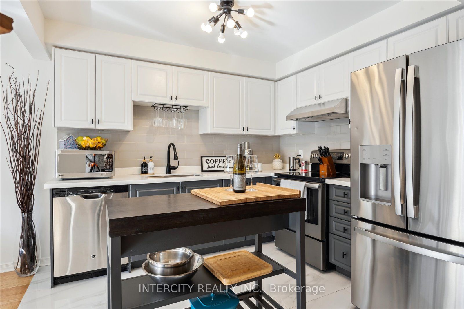 372 Sparrow Circle Property Photo