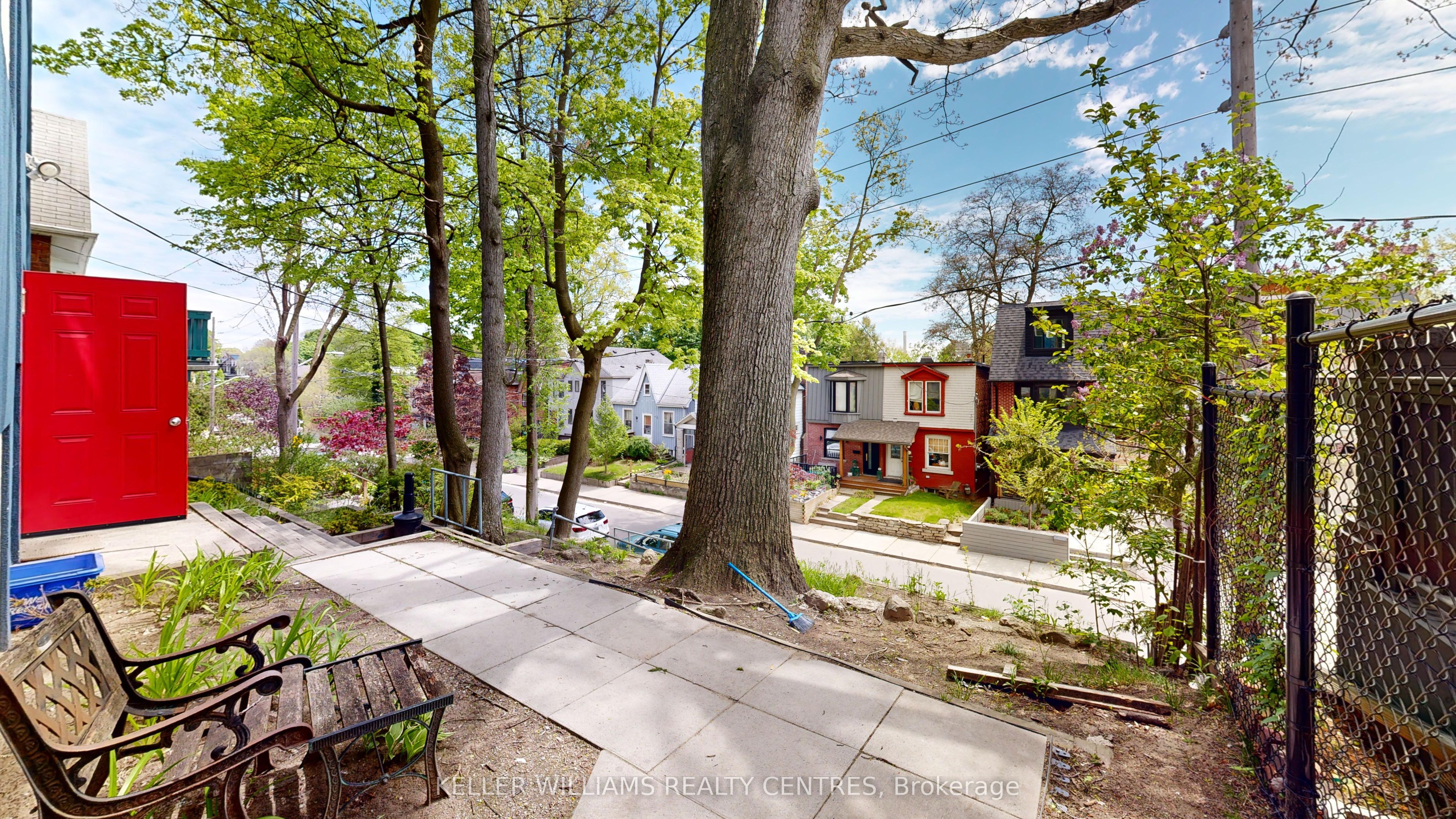10 Ivy Avenue Property Photo 2