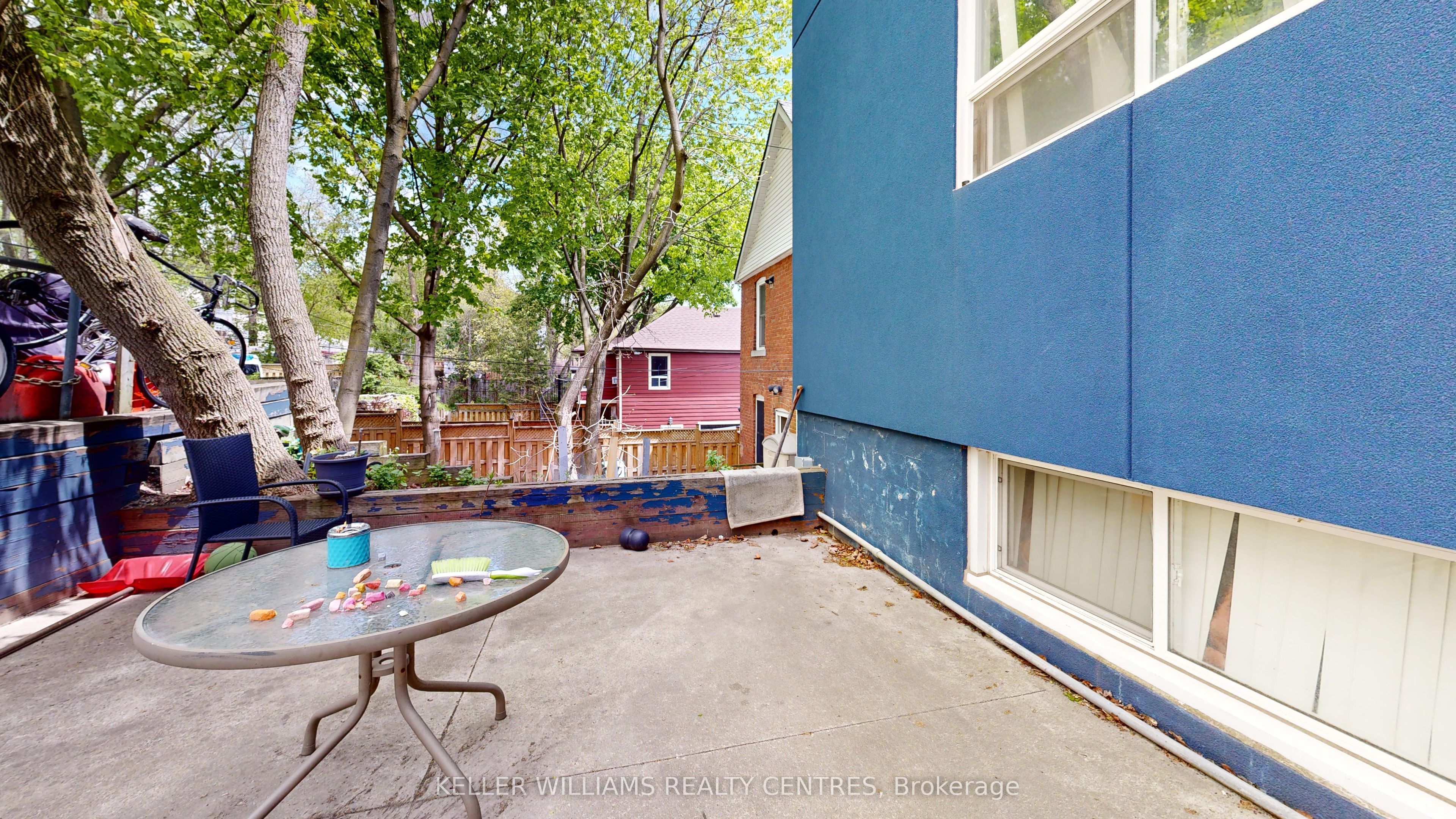10 Ivy Avenue Property Photo 4