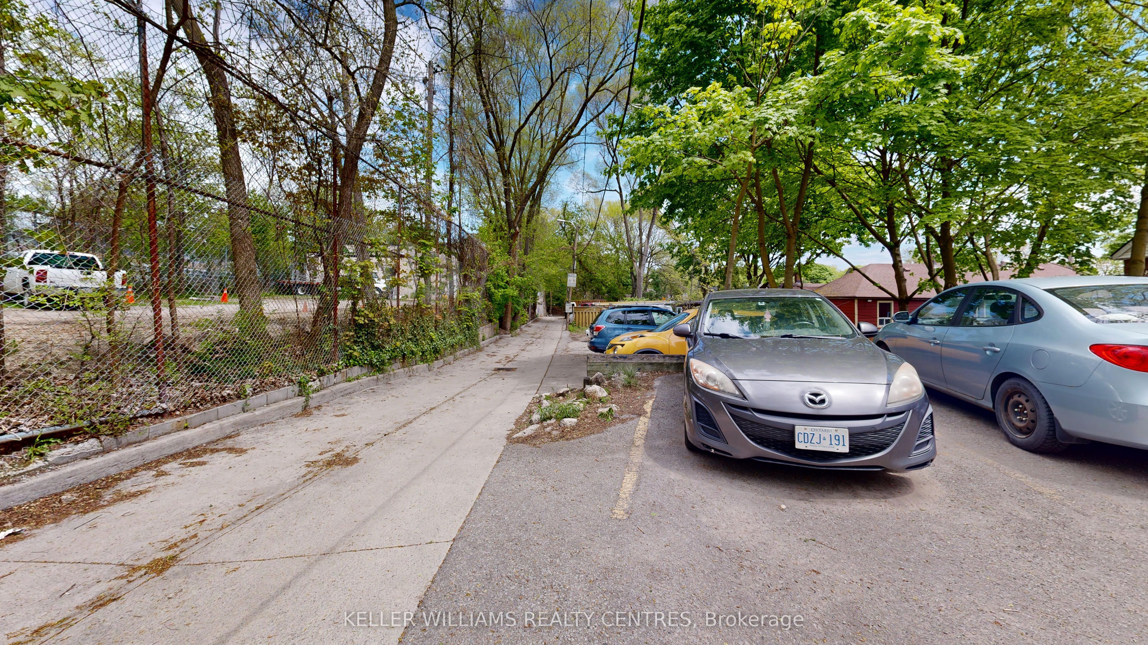 10 Ivy Avenue Property Photo 5