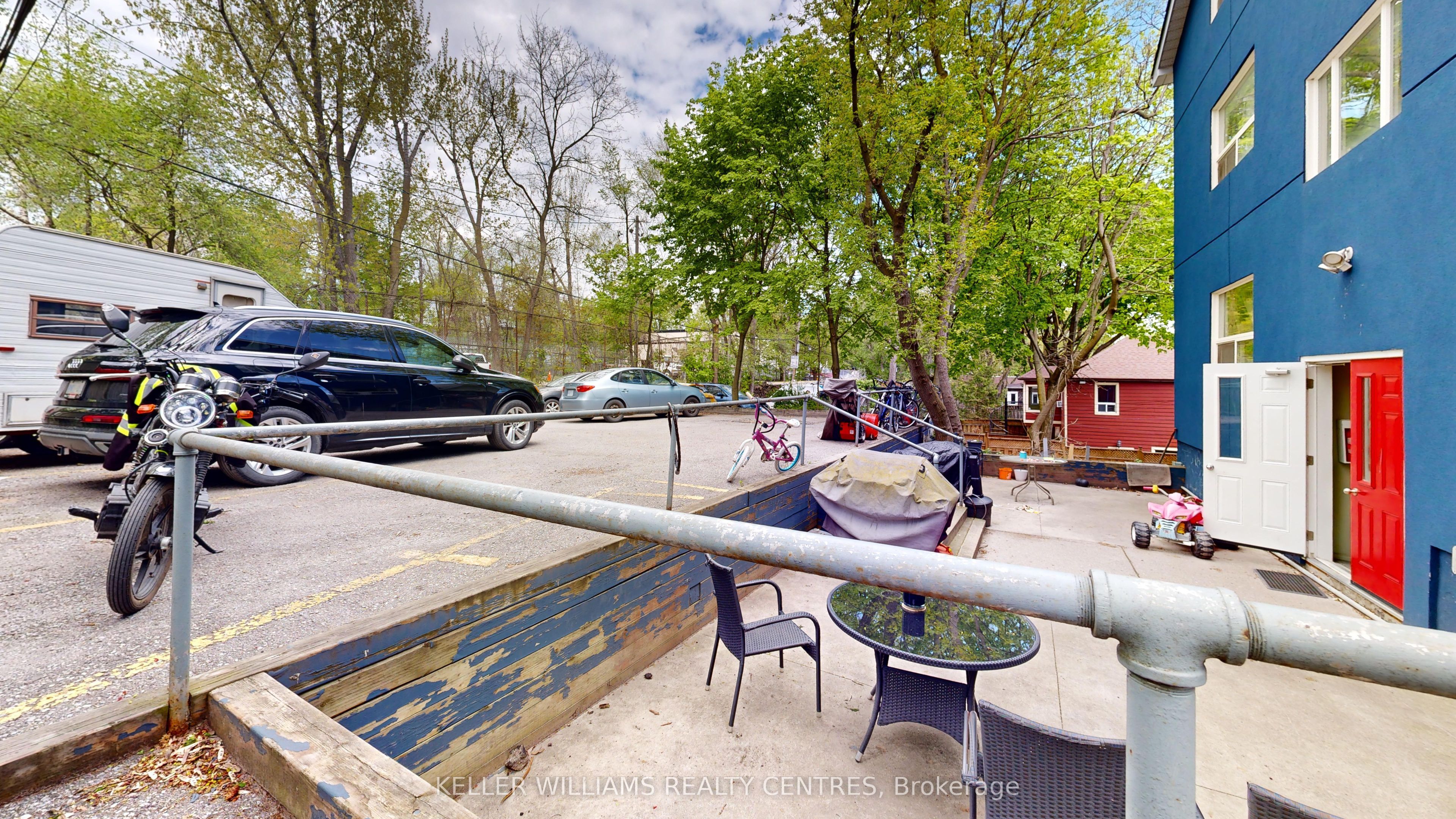 10 Ivy Avenue Property Photo 7