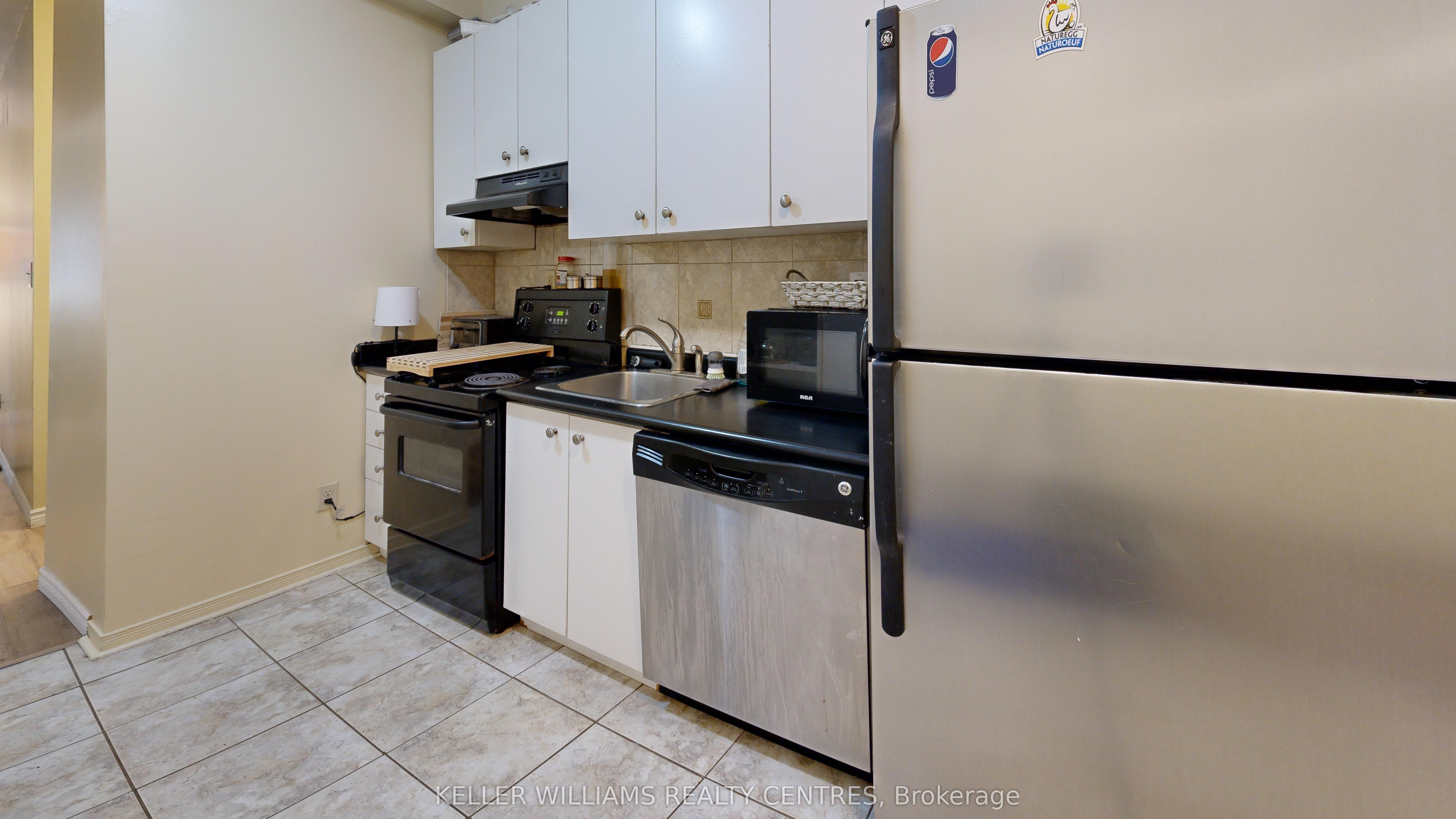 10 Ivy Avenue Property Photo 16