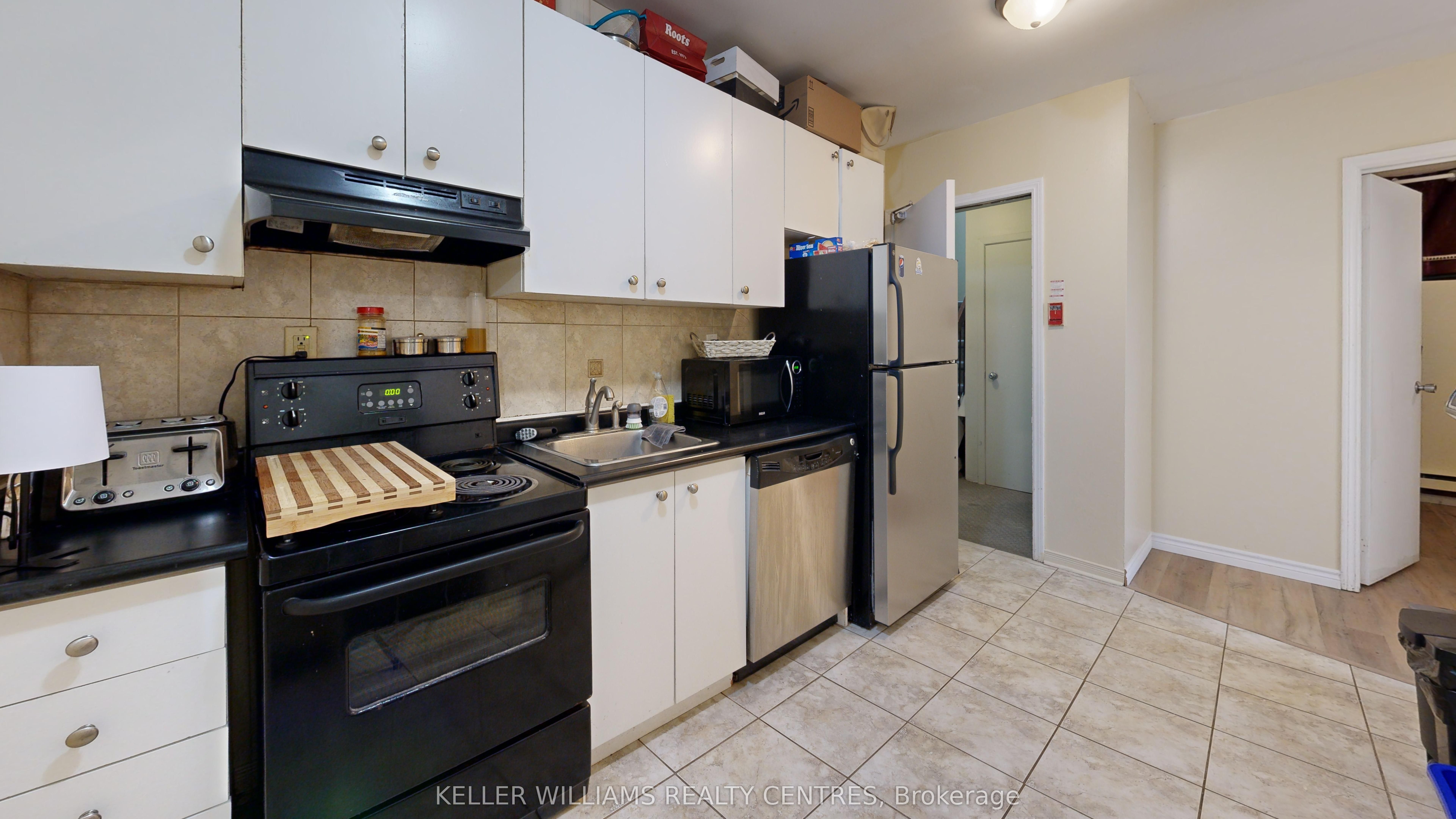 10 Ivy Avenue Property Photo 17