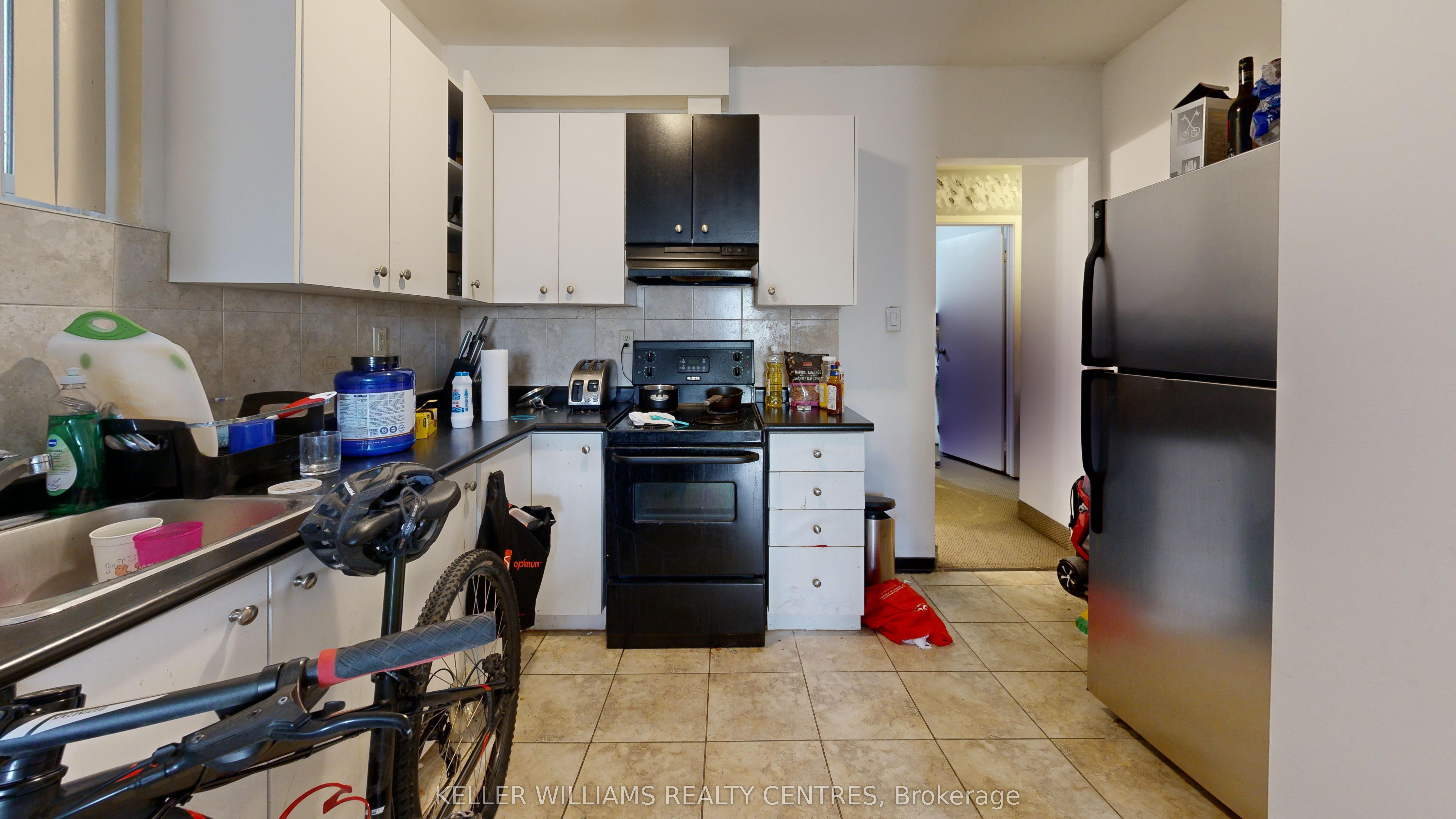 10 Ivy Avenue Property Photo 18