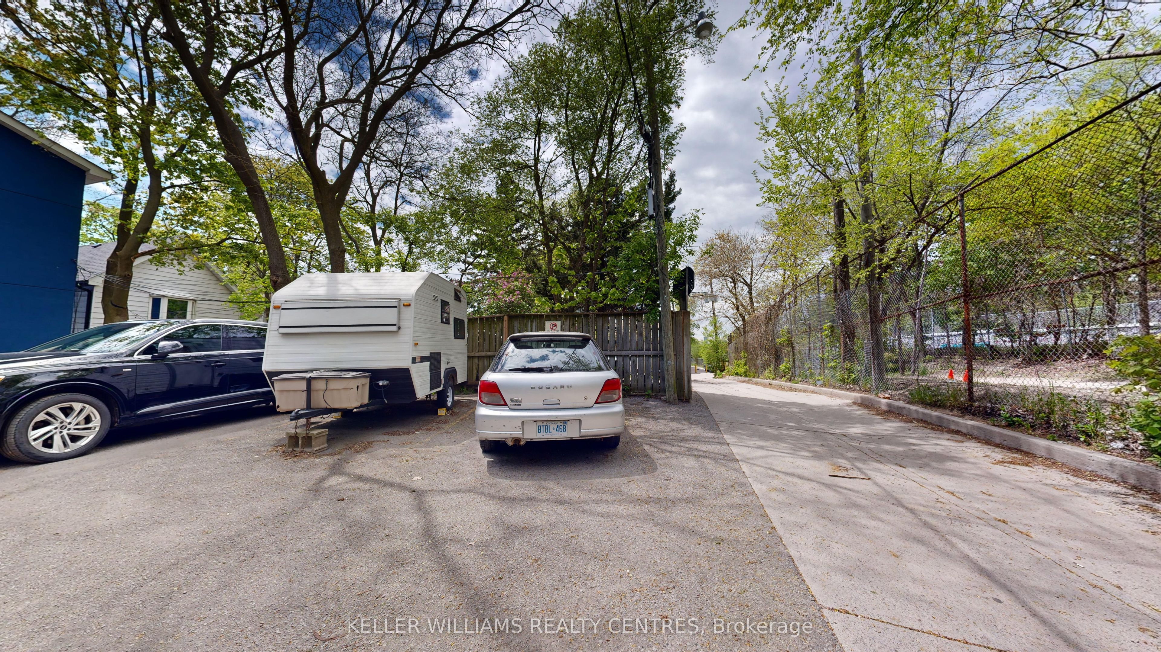 10 Ivy Avenue Property Photo 21