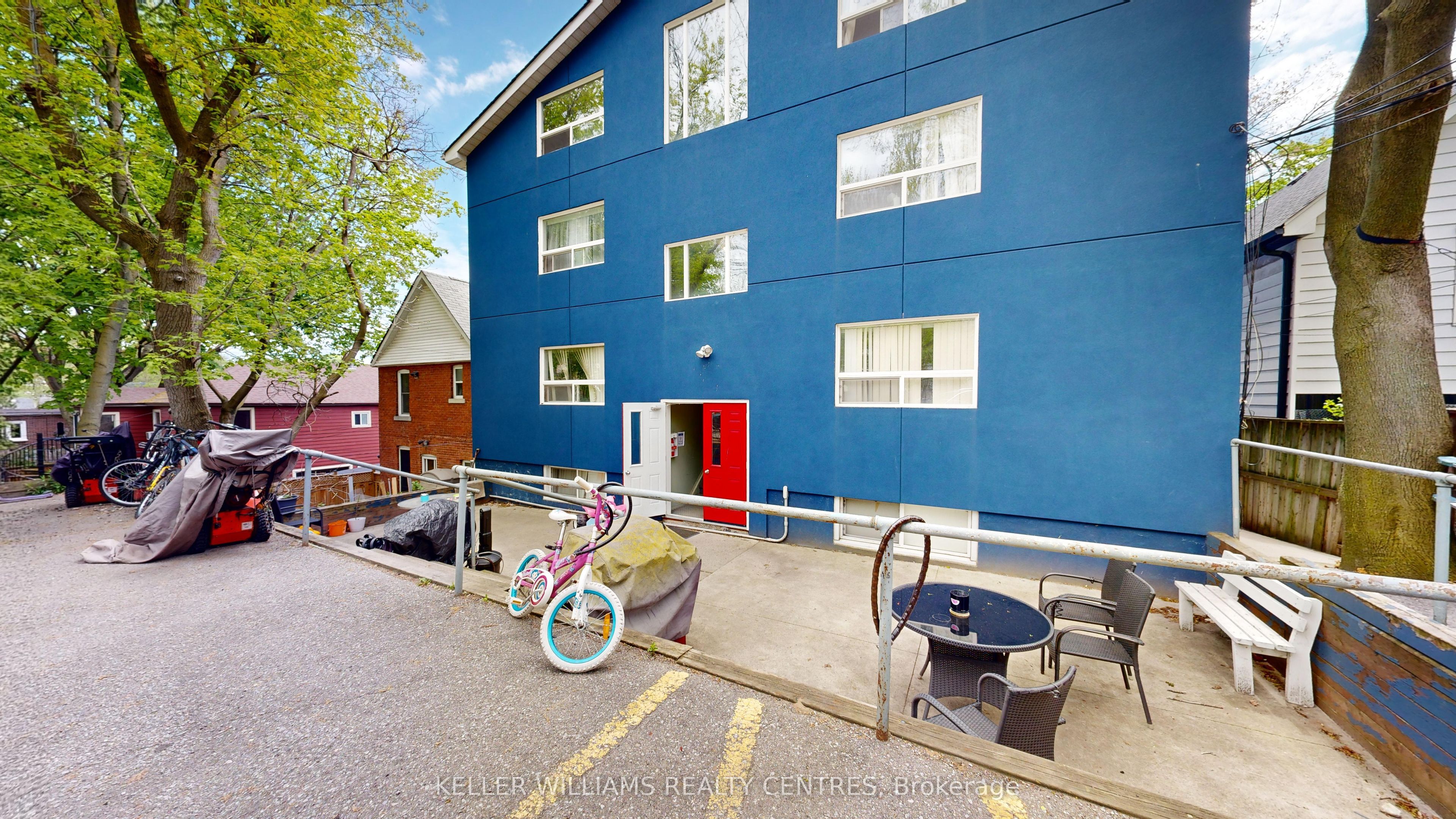 10 Ivy Avenue Property Photo 22