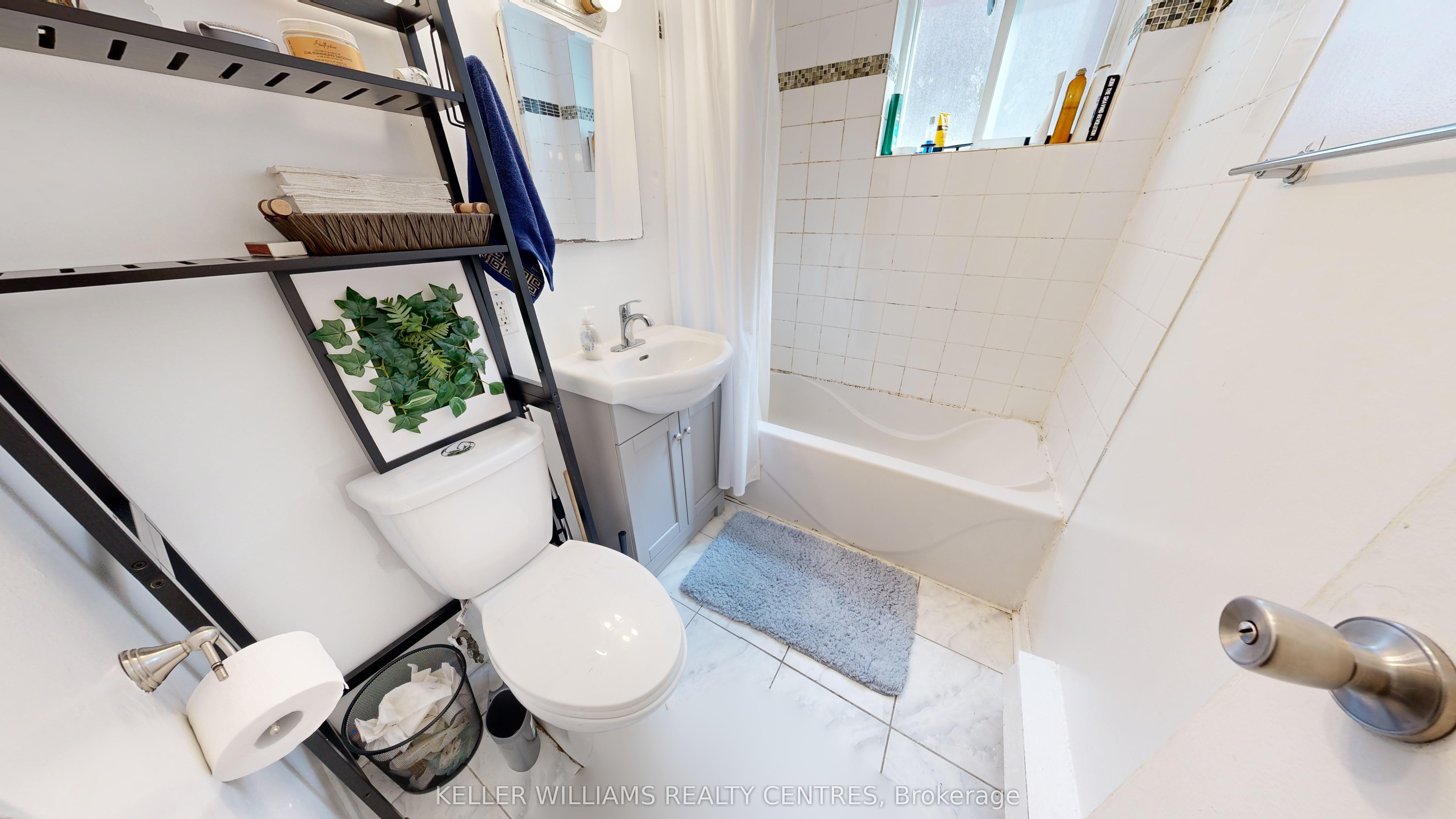 10 Ivy Avenue Property Photo 31