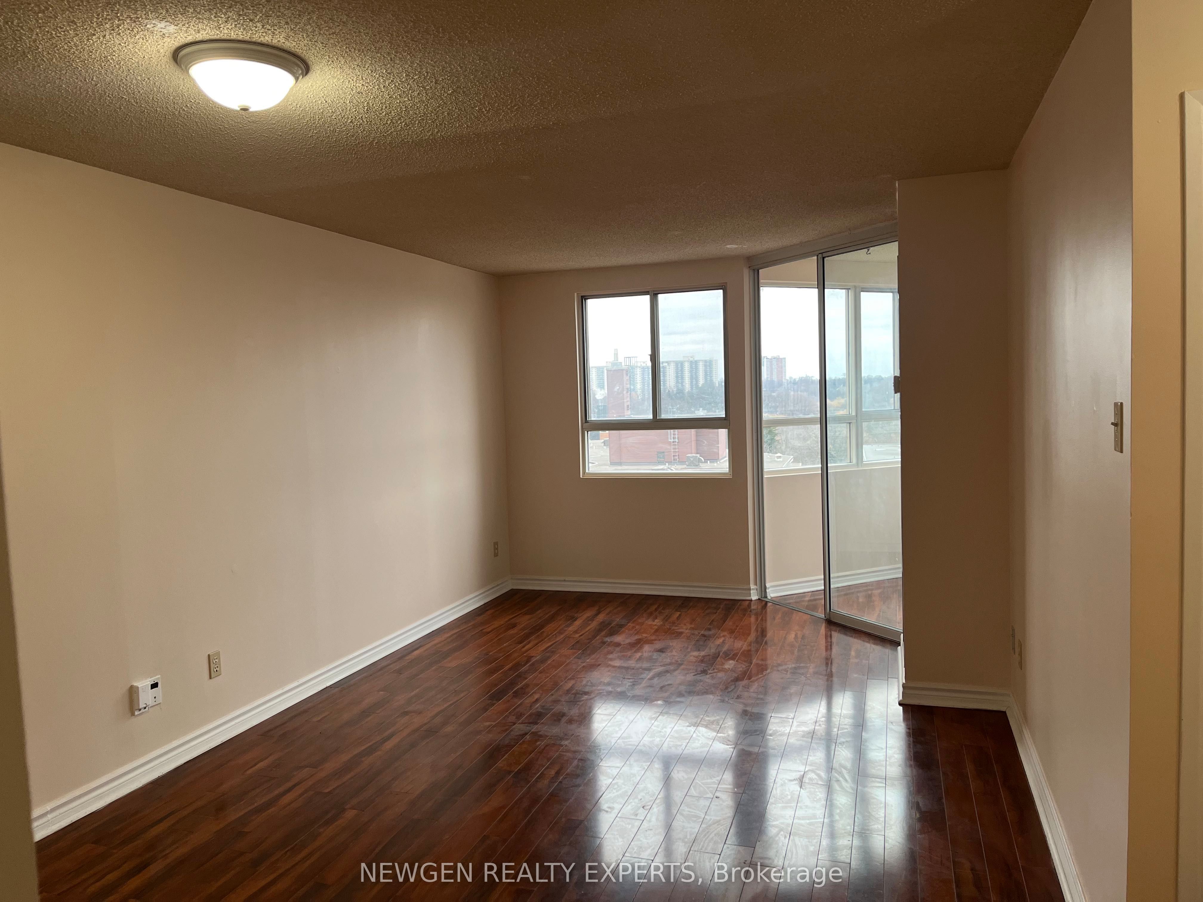 #1514 - 4 Park Vista Drive Property Photo 2