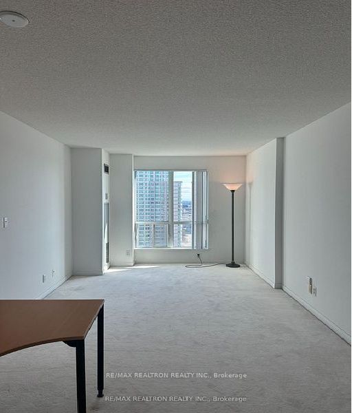 #2003 - 8 Lee Centre Drive Property Photo 4