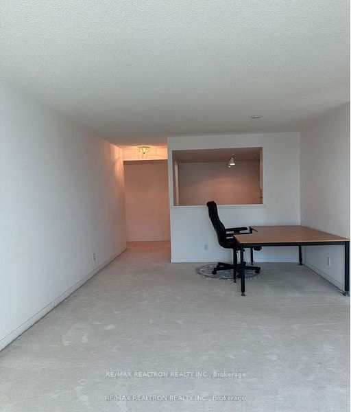 #2003 - 8 Lee Centre Drive Property Photo 6