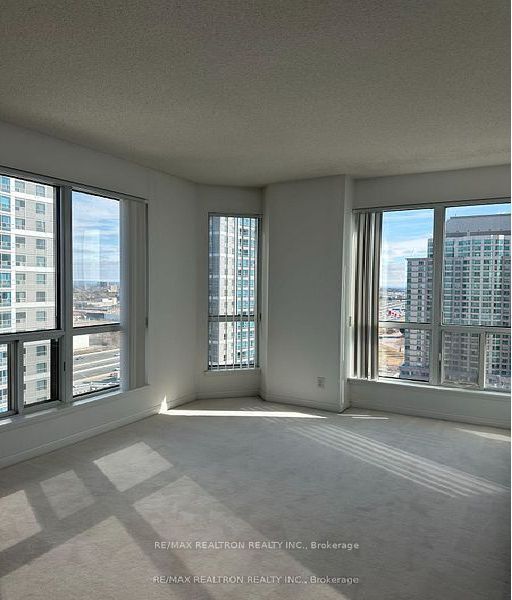 #2003 - 8 Lee Centre Drive Property Photo 8