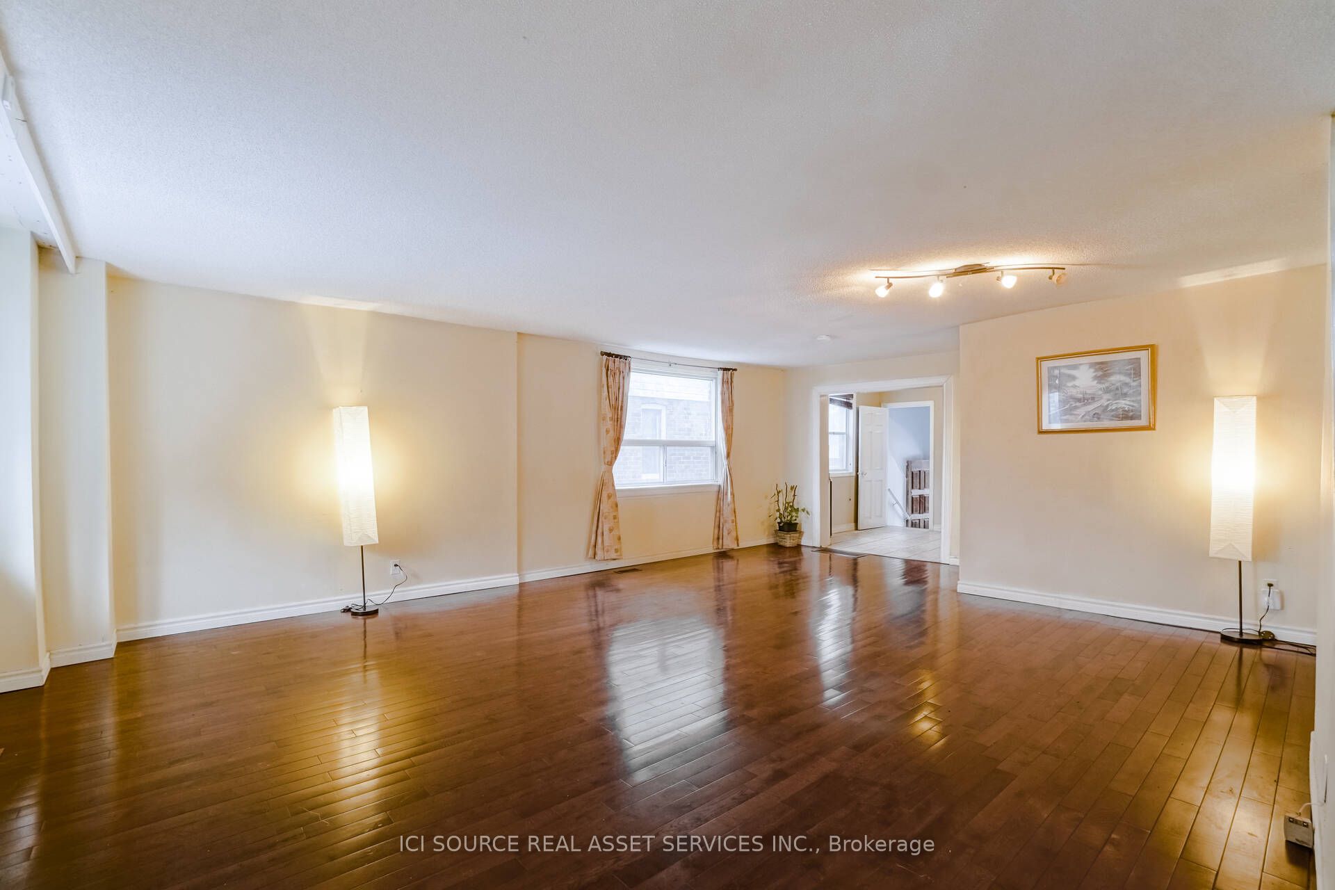 #main Fl - 2609 Kingston Road Property Photo