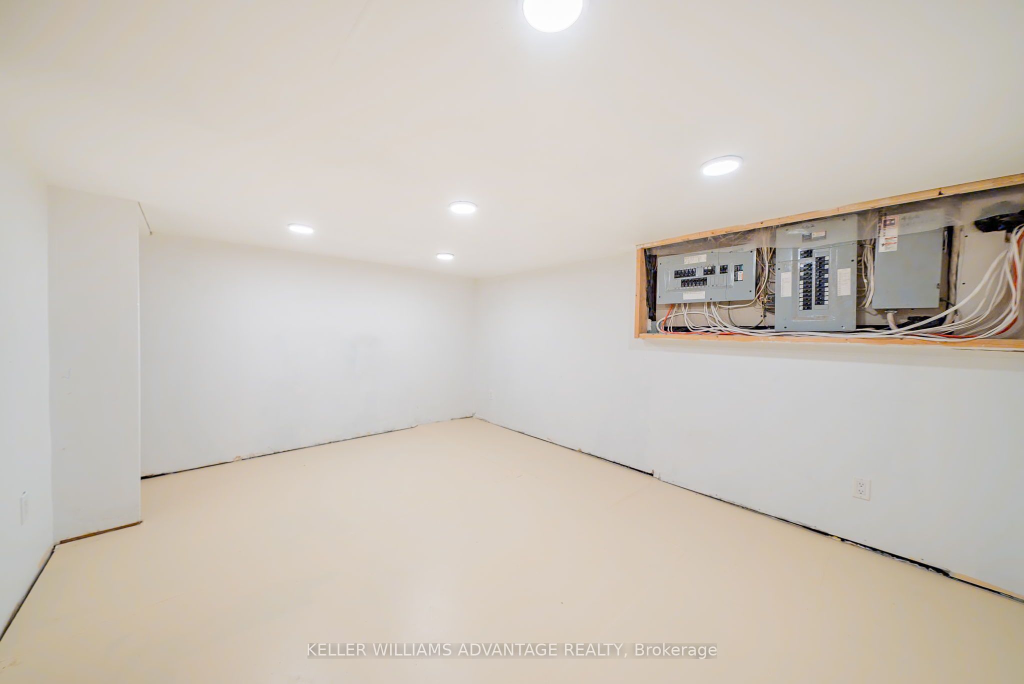 462&464 Sammon Avenue Property Photo 25