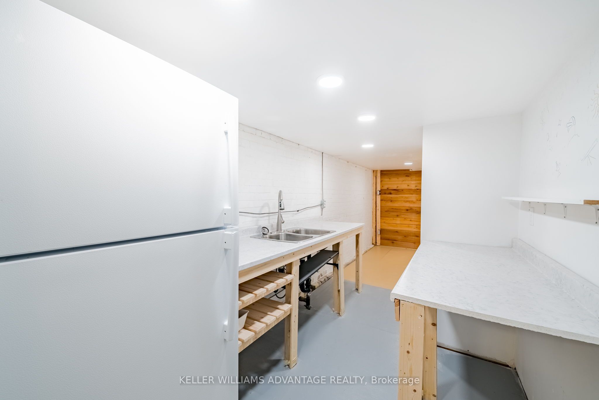 462&464 Sammon Avenue Property Photo 27