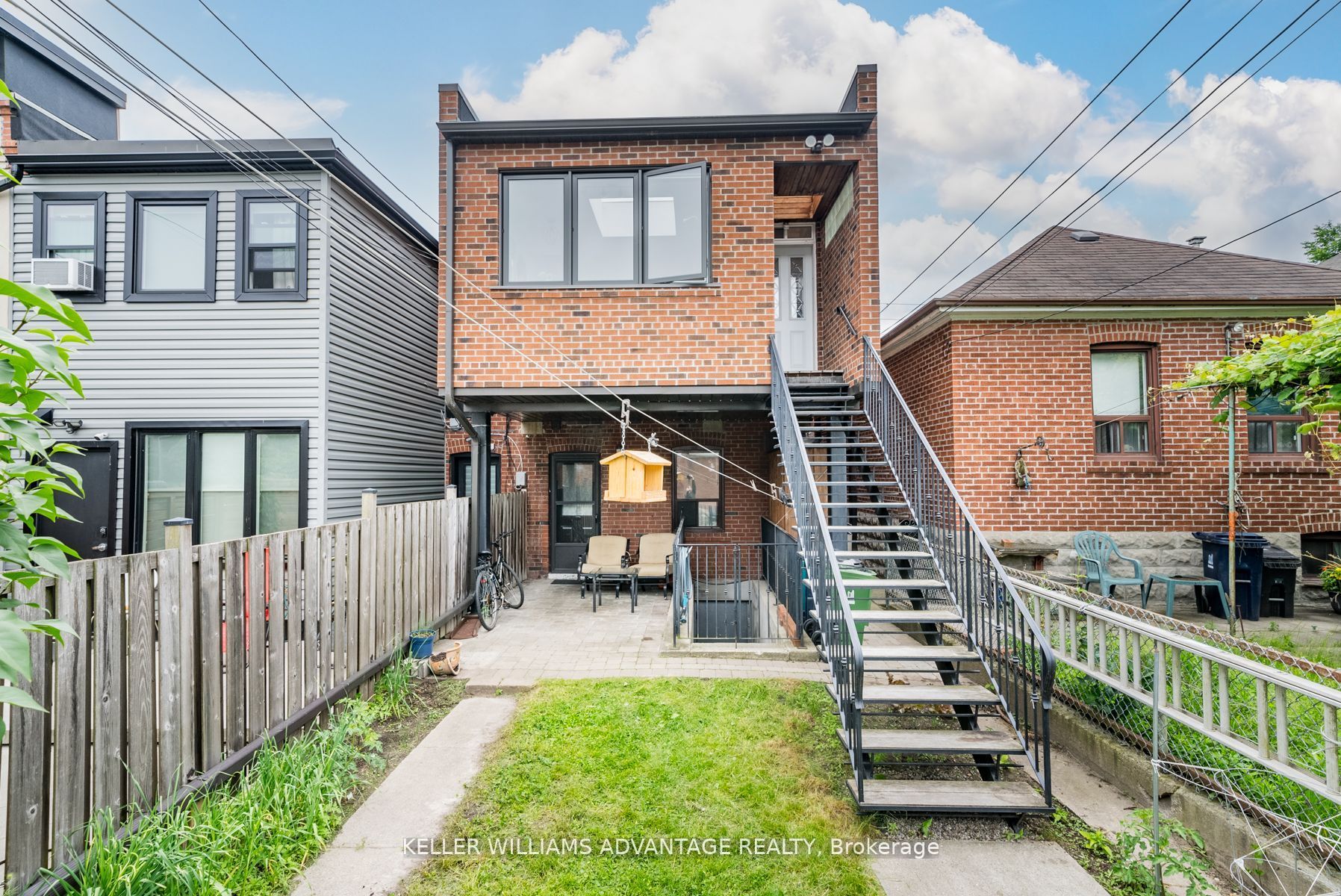 462&464 Sammon Avenue Property Photo 36