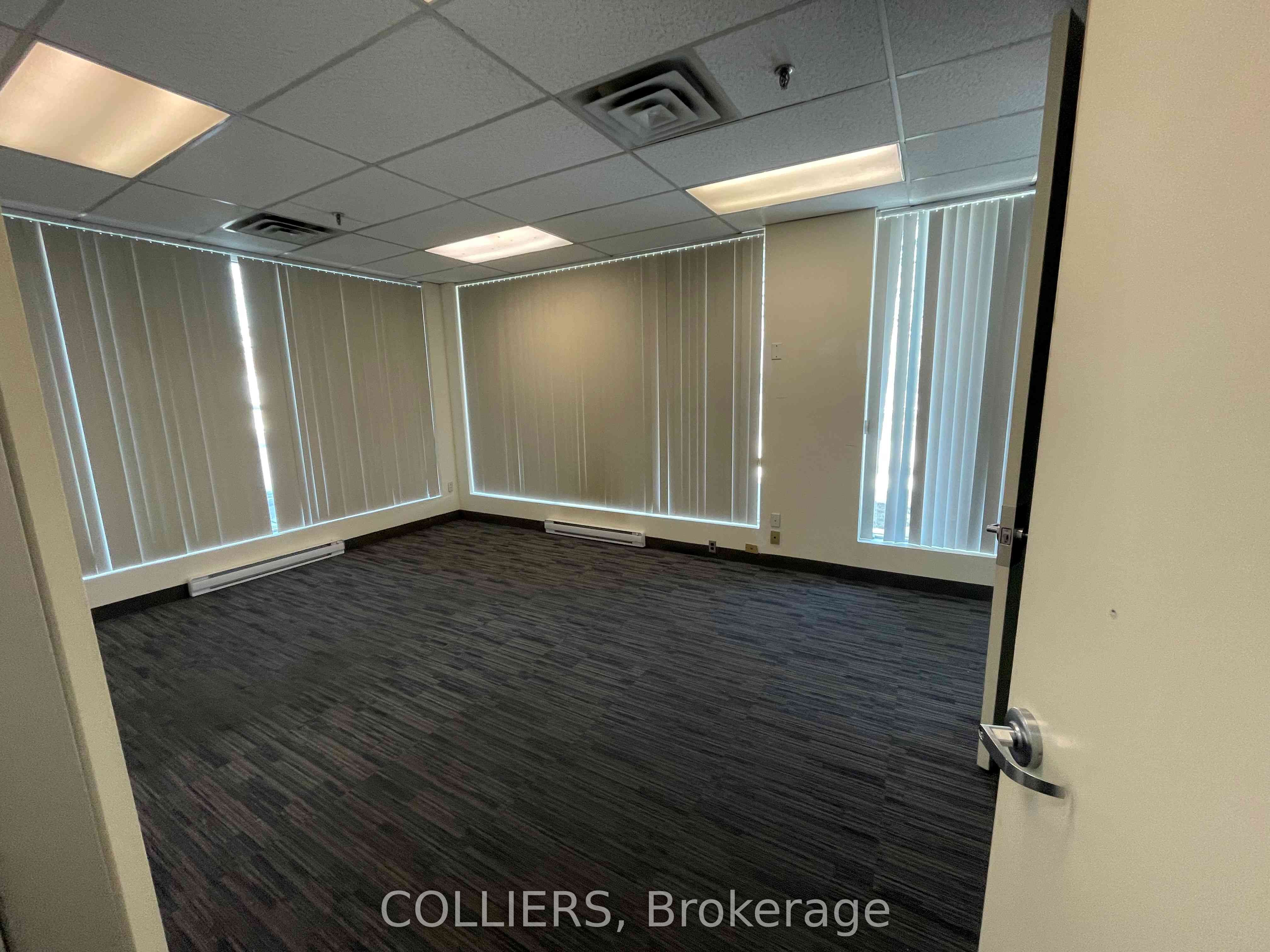 40 Dynamic Drive 1 Property Photo 4