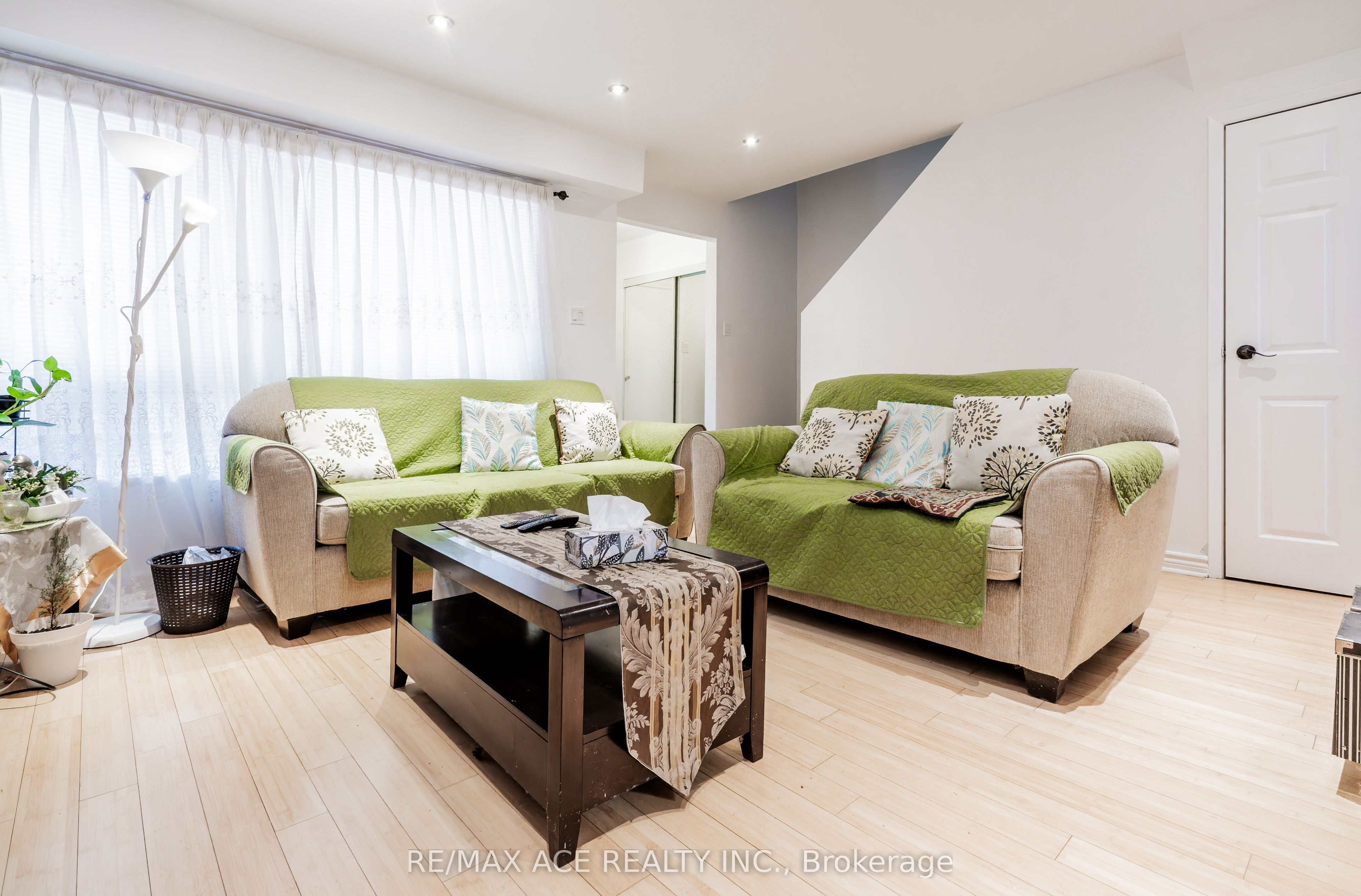 50 Parsell Square Property Photo 10