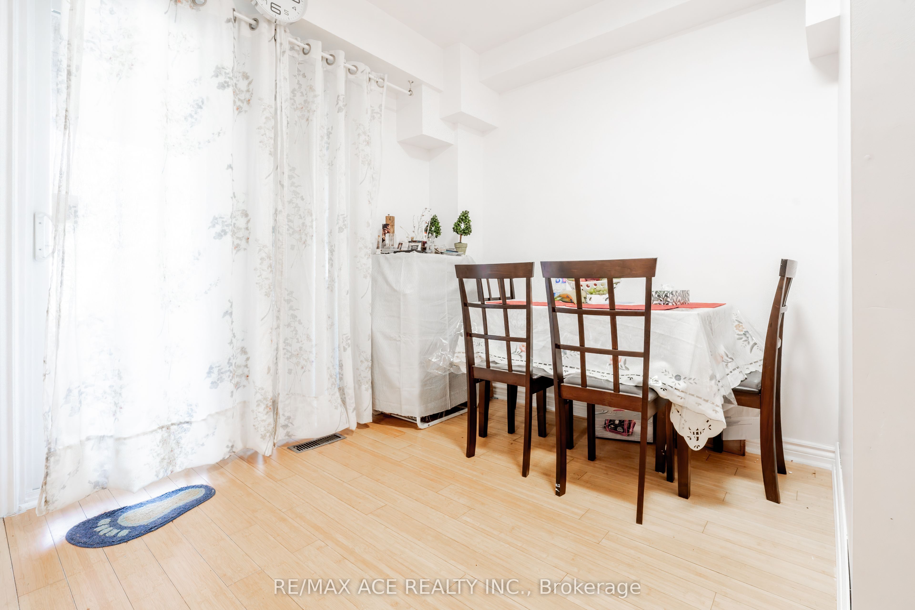 50 Parsell Square Property Photo 14
