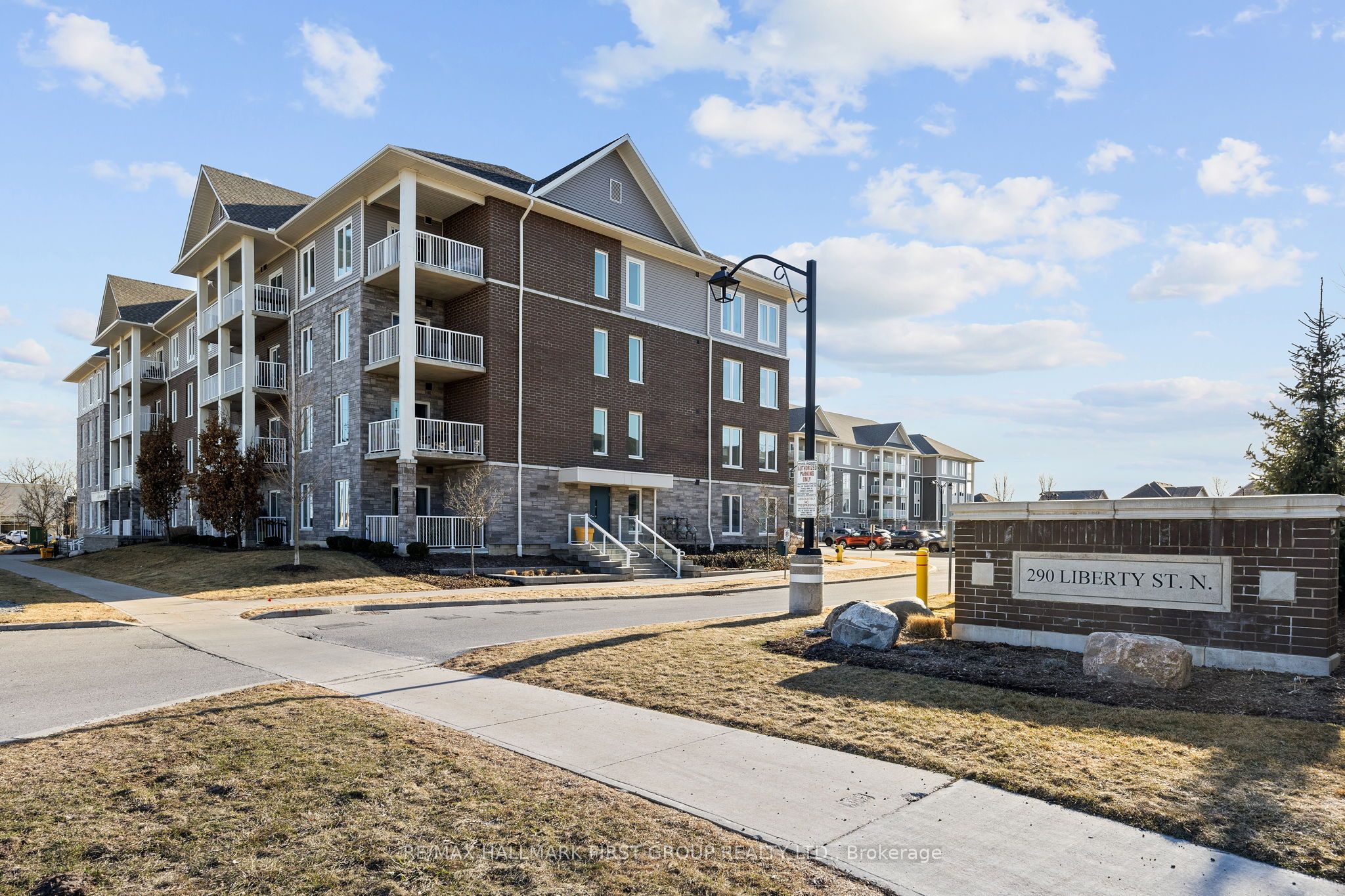 #213 - 290 Liberty Street Property Photo