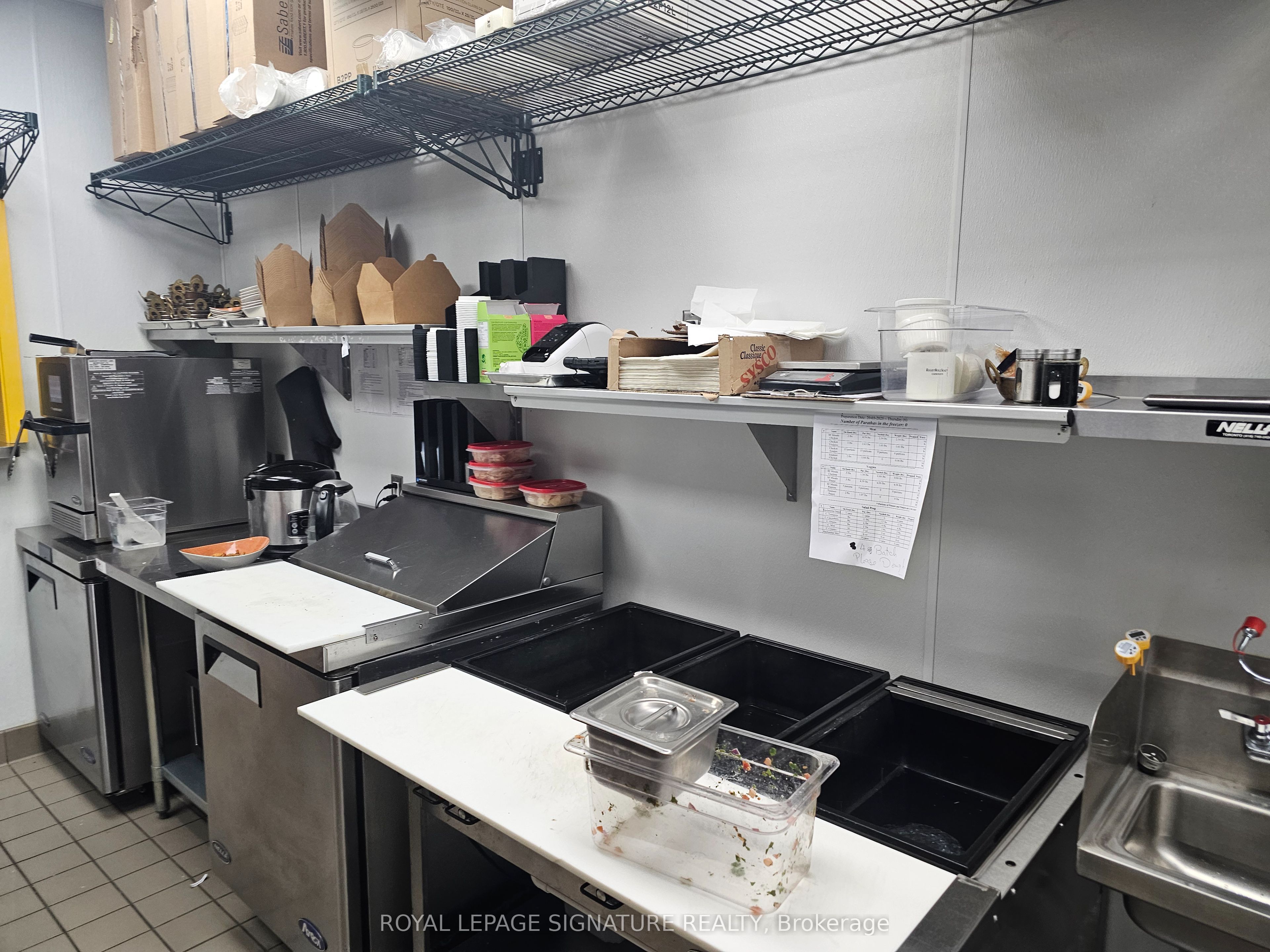 #4 - 320 Harwood Avenue Property Photo 13