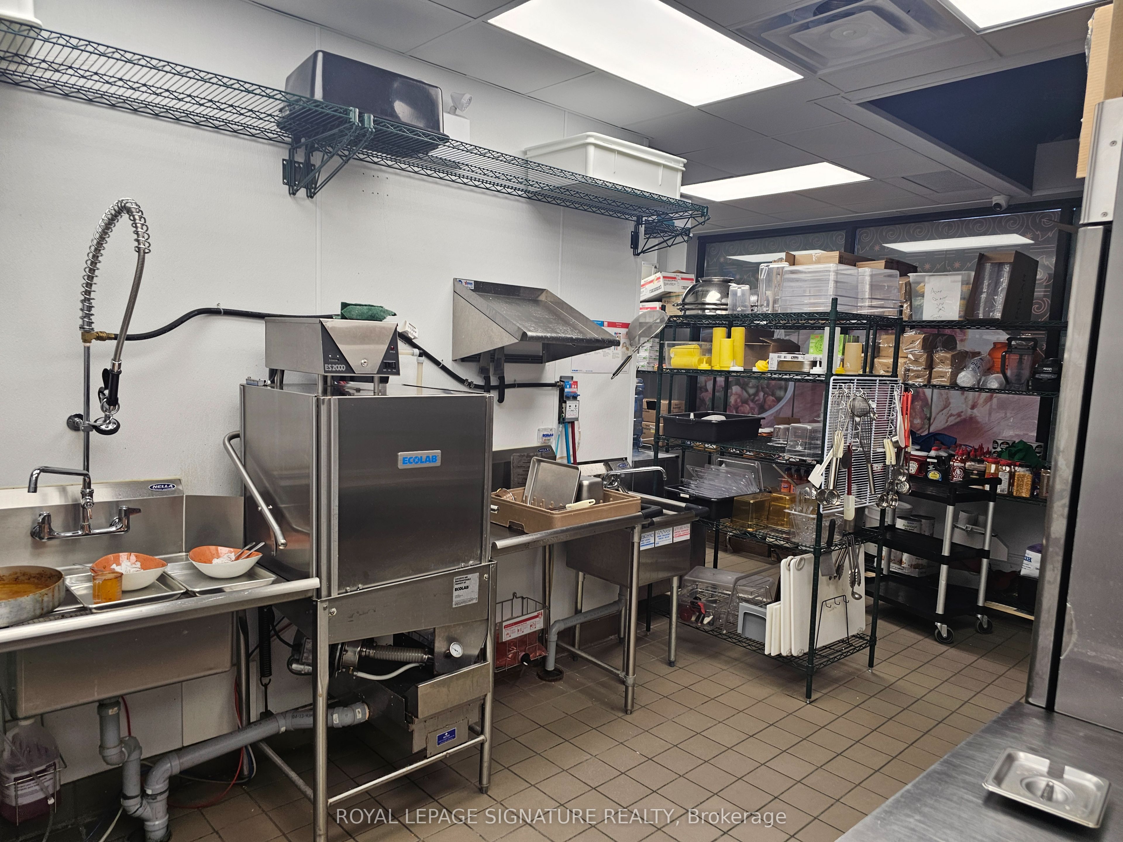 #4 - 320 Harwood Avenue Property Photo 15