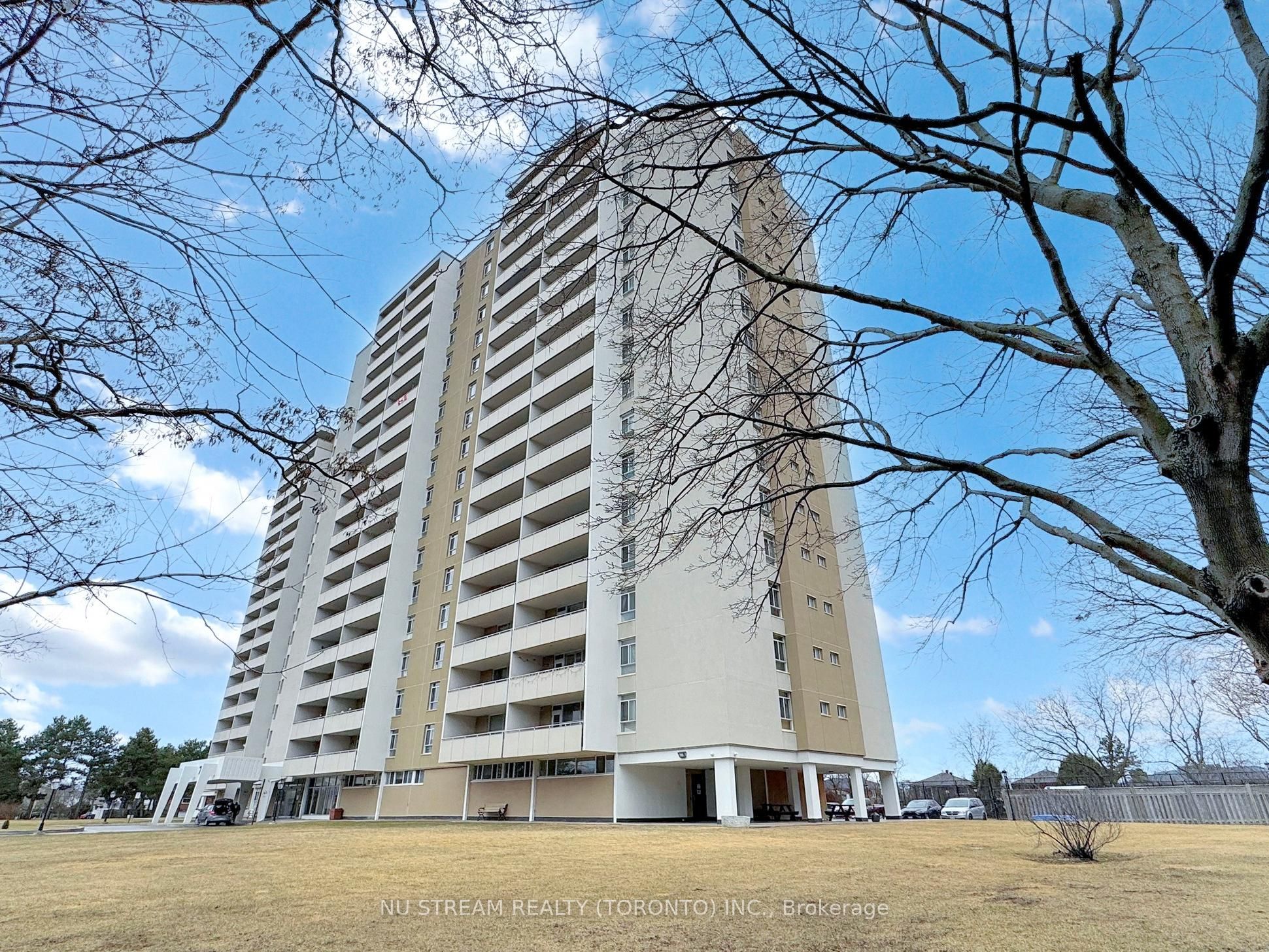 #1211 - 2550 Pharmacy Avenue Property Photo
