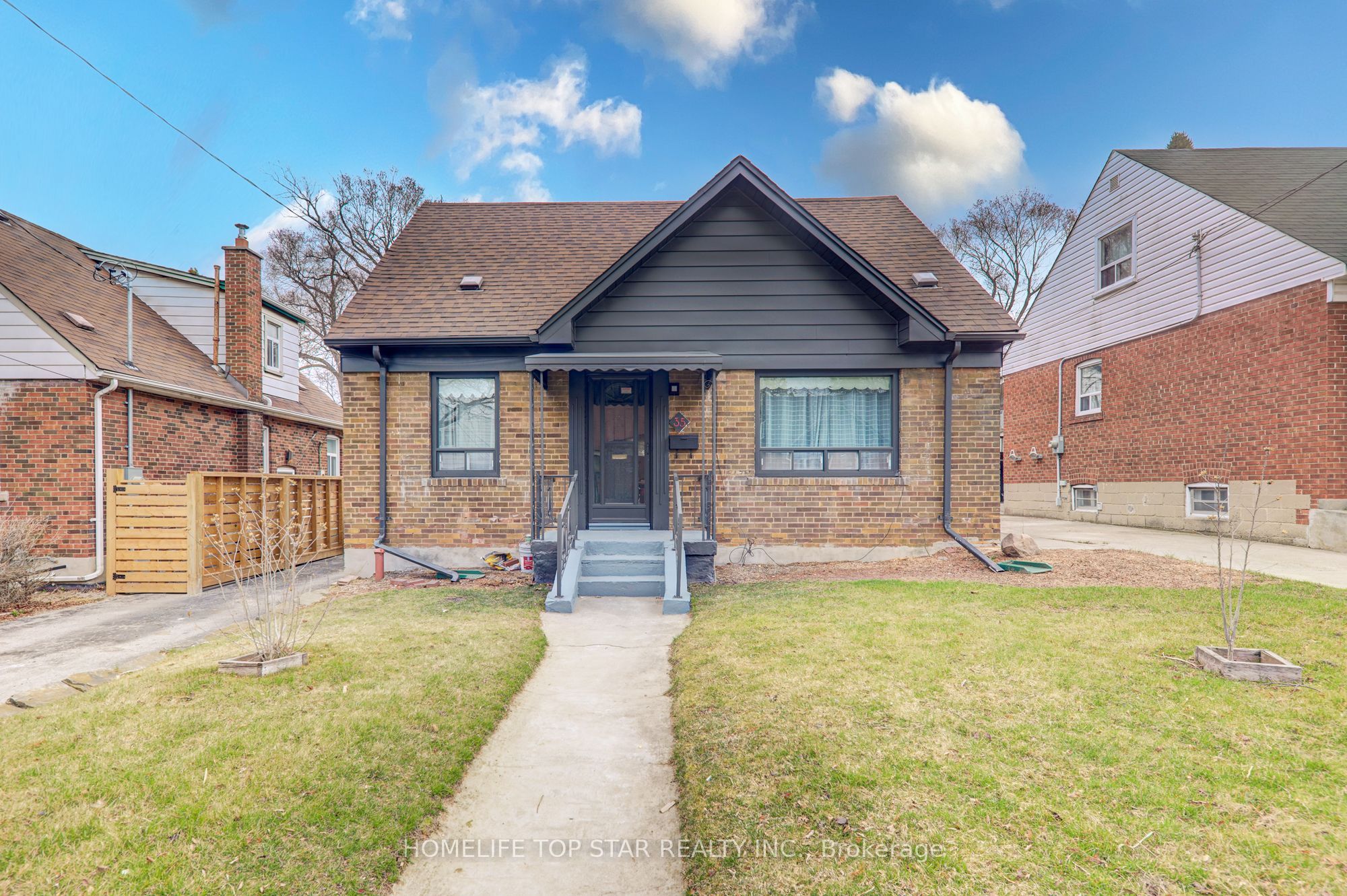 35 Wolcott Avenue Property Photo