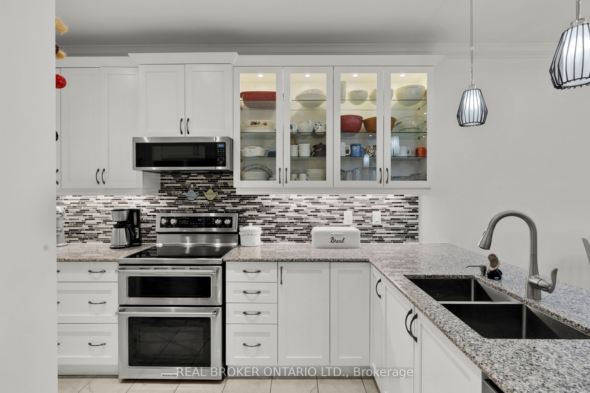 3305 Summerhill Way Property Photo 6