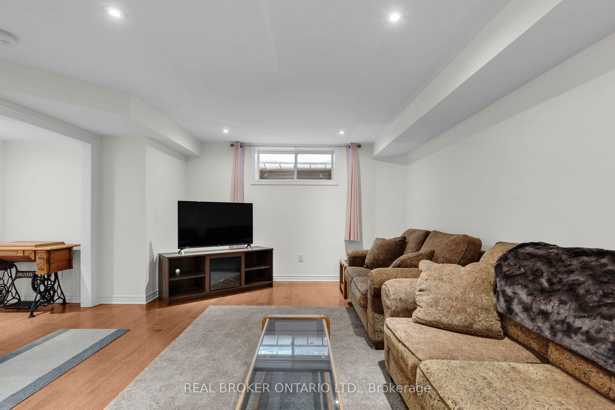 3305 Summerhill Way Property Photo 24