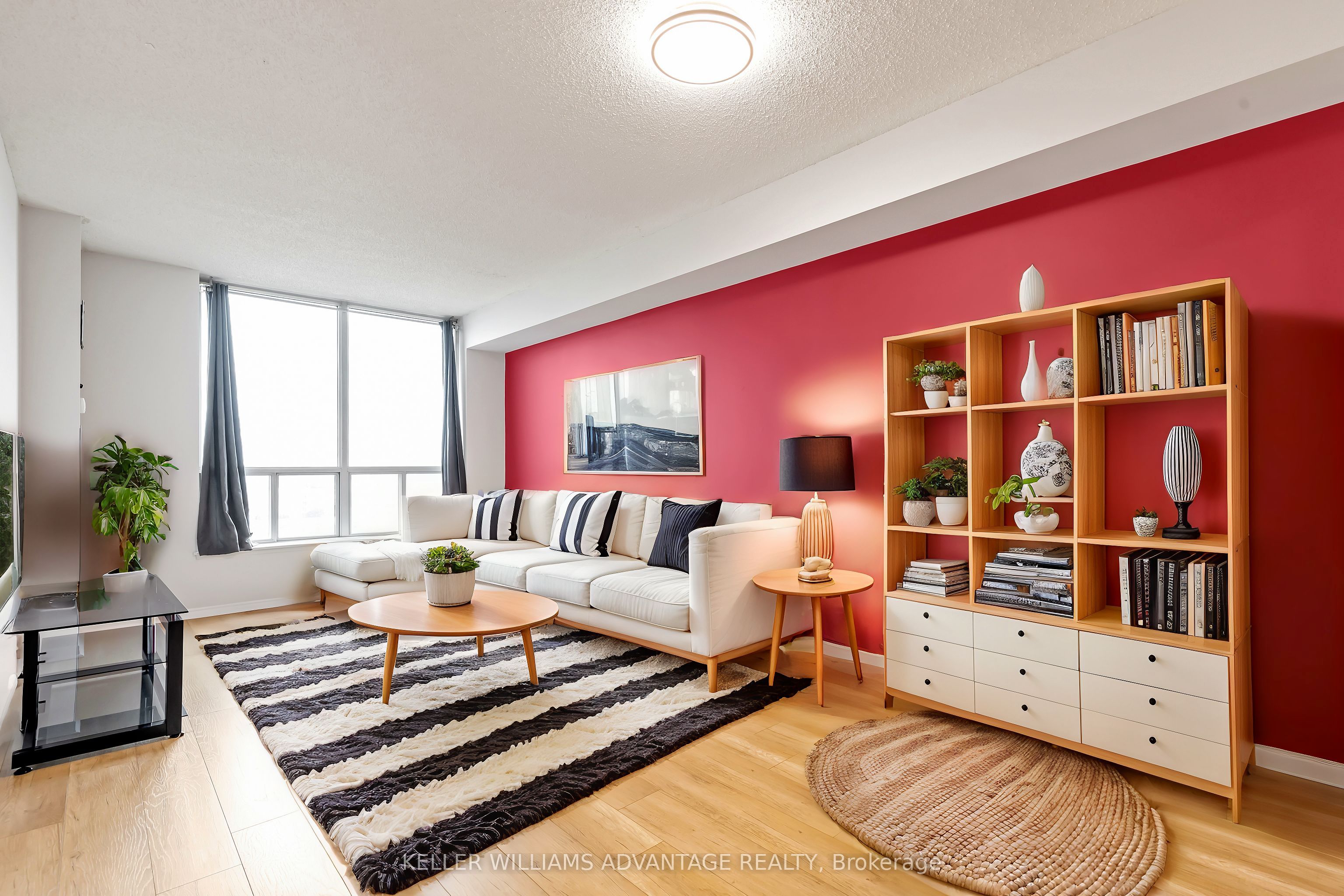 #1010 - 410 Mclevin Avenue Property Photo 3