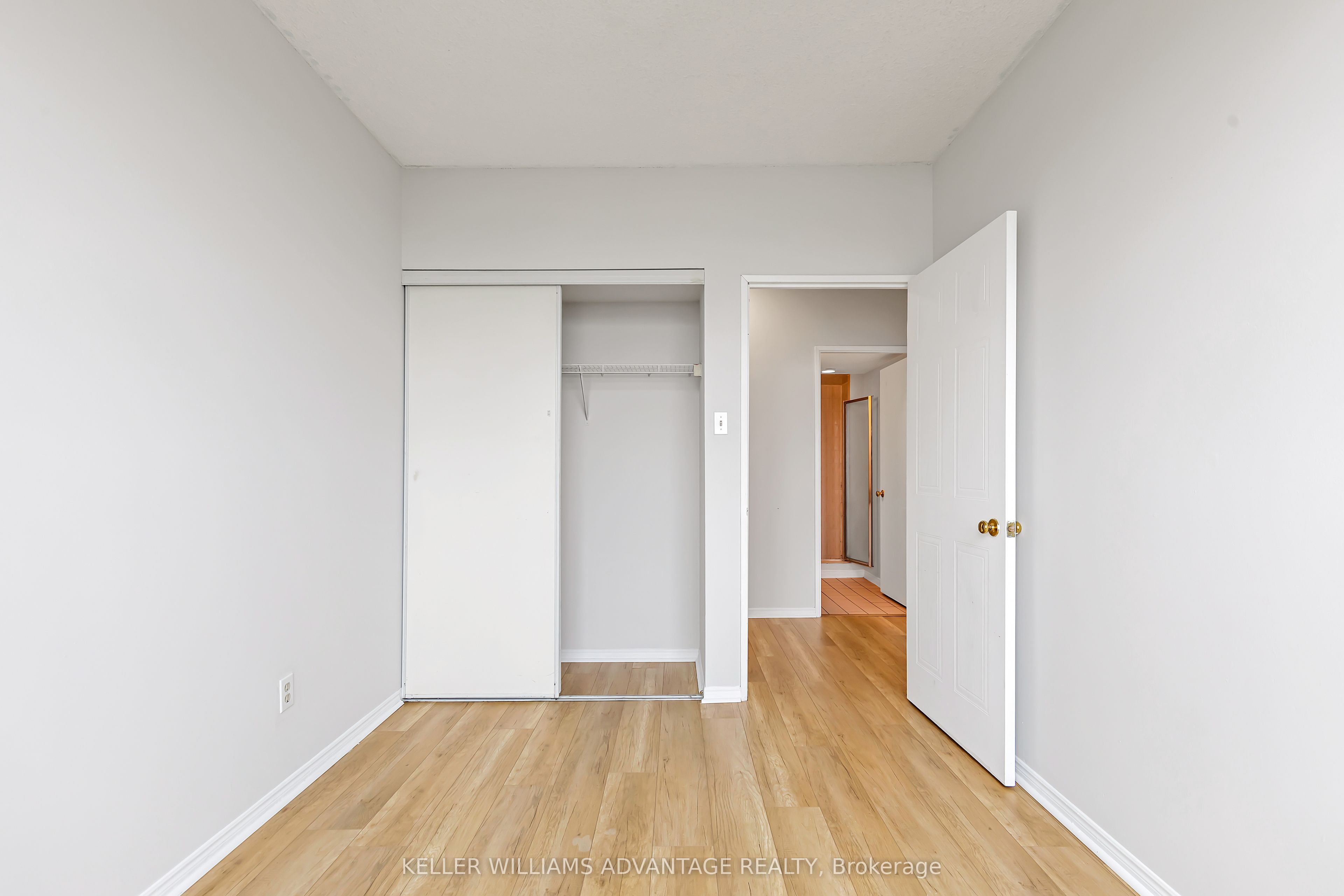 #1010 - 410 Mclevin Avenue Property Photo 13
